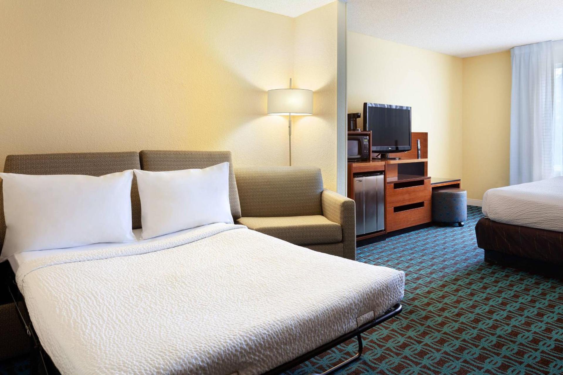 Fairfield Inn & Suites by Marriott Orlando Lake Buena Vista in the Marriott Village photo 8