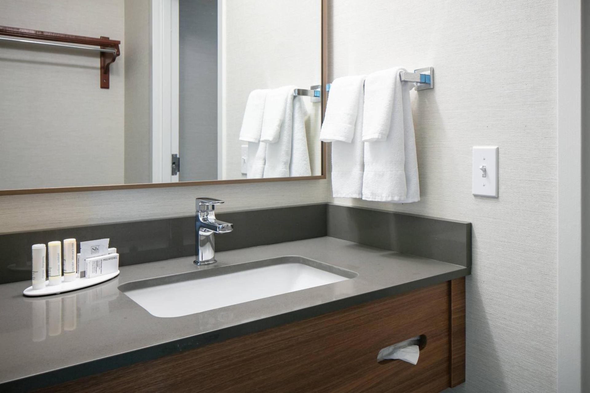 Fairfield Inn & Suites by Marriott Tulsa Central photo 15