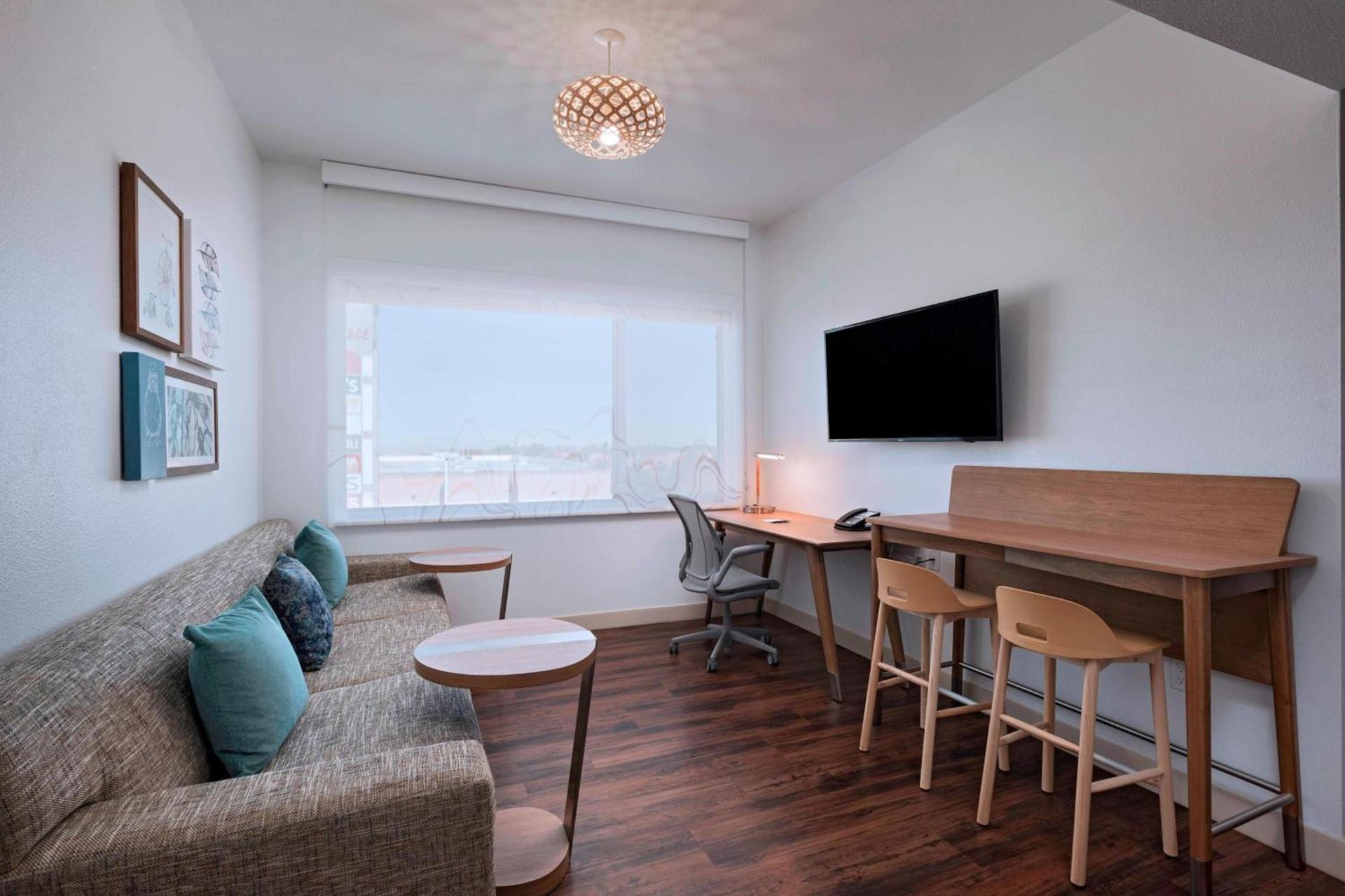 Element by Marriott Palmdale photo 7