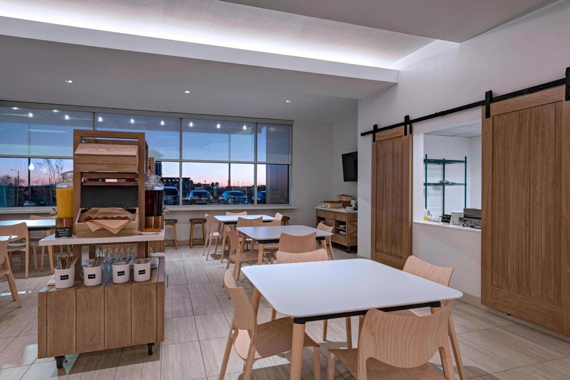 Element by Marriott Palmdale photo 21
