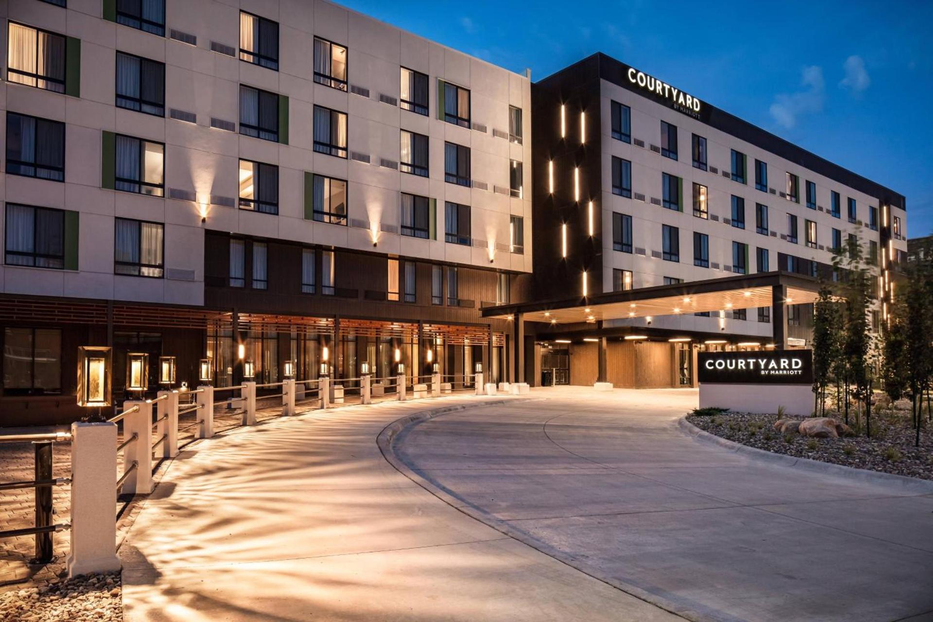 Courtyard Sioux City Downtown/Convention Center photo 2
