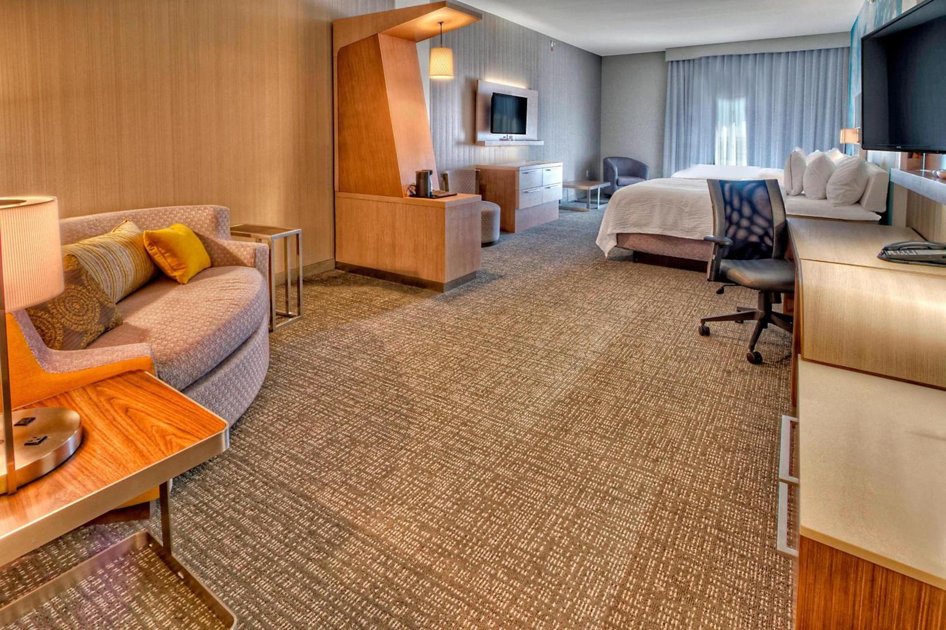 Courtyard by Marriott San Marcos photo 6