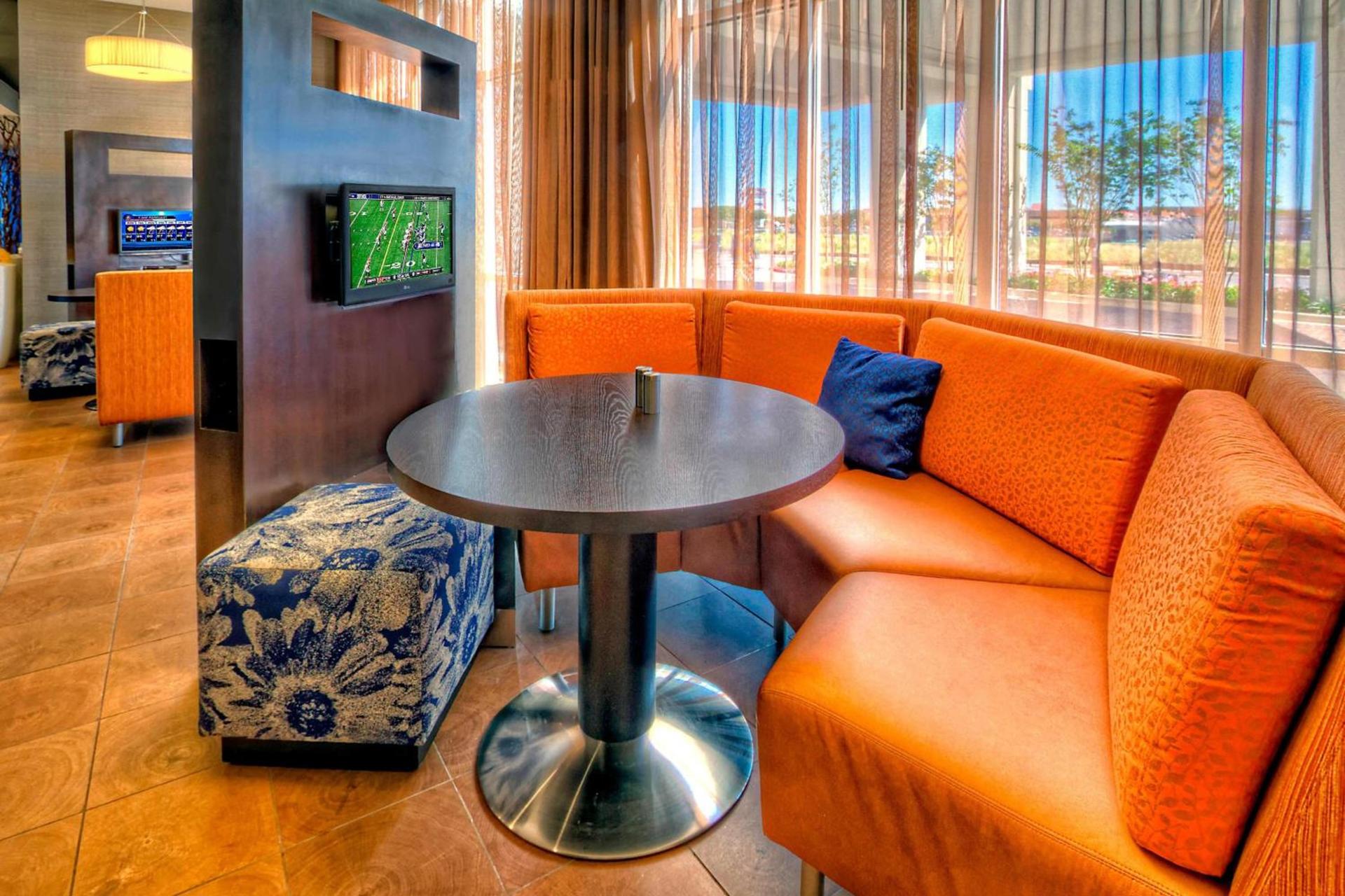 Courtyard by Marriott San Marcos photo 9