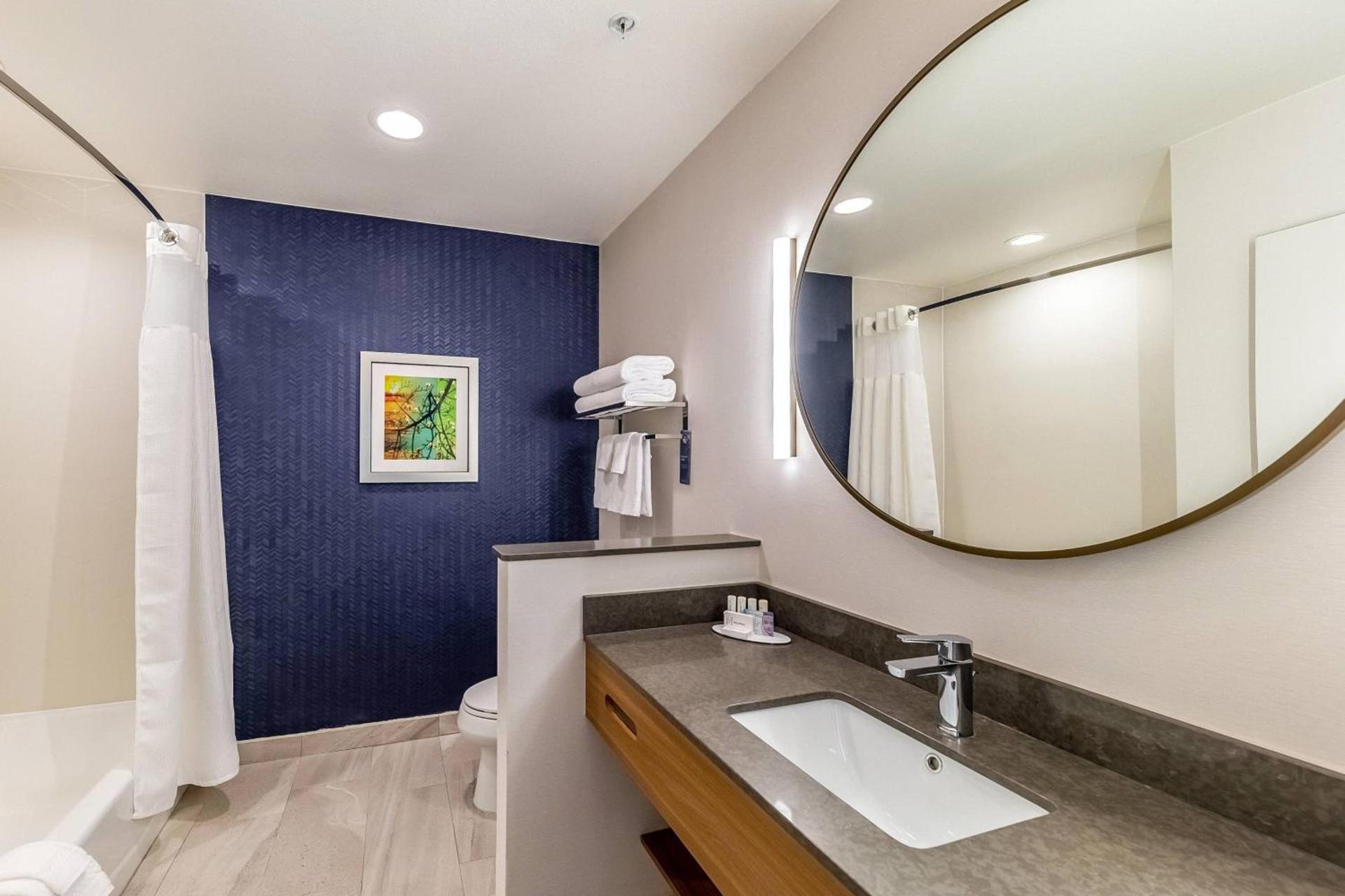 Fairfield Inn & Suites by Marriott Gainesville I-35 photo 9