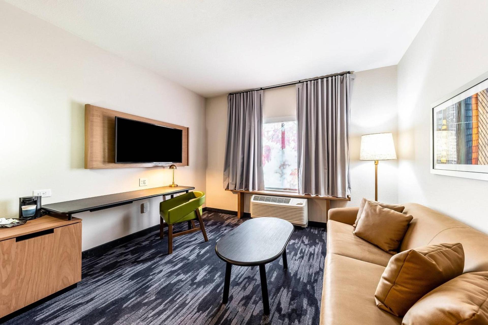 Fairfield Inn & Suites by Marriott Gainesville I-35 photo 13