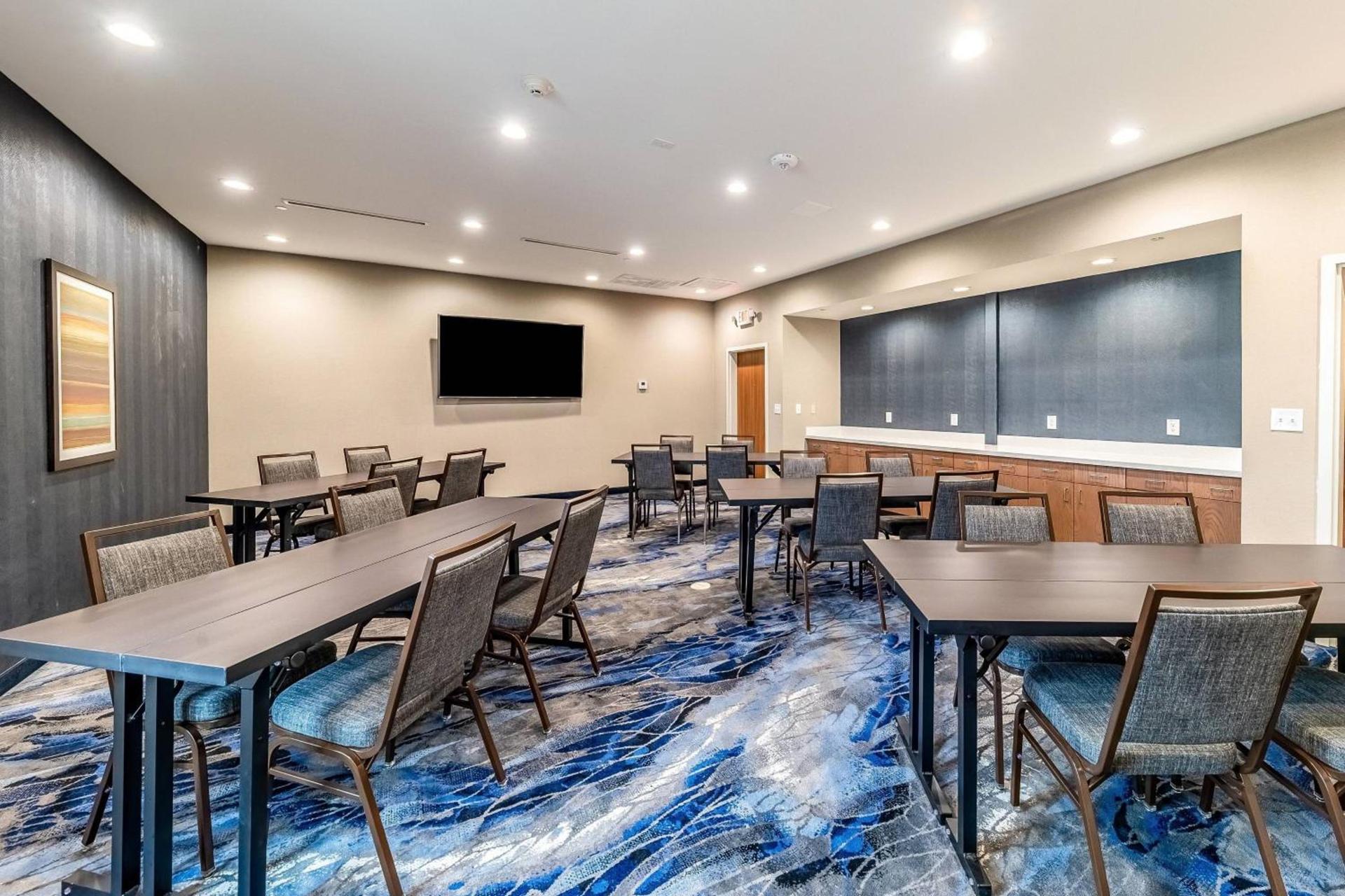 Fairfield Inn & Suites by Marriott Gainesville I-35 photo 27