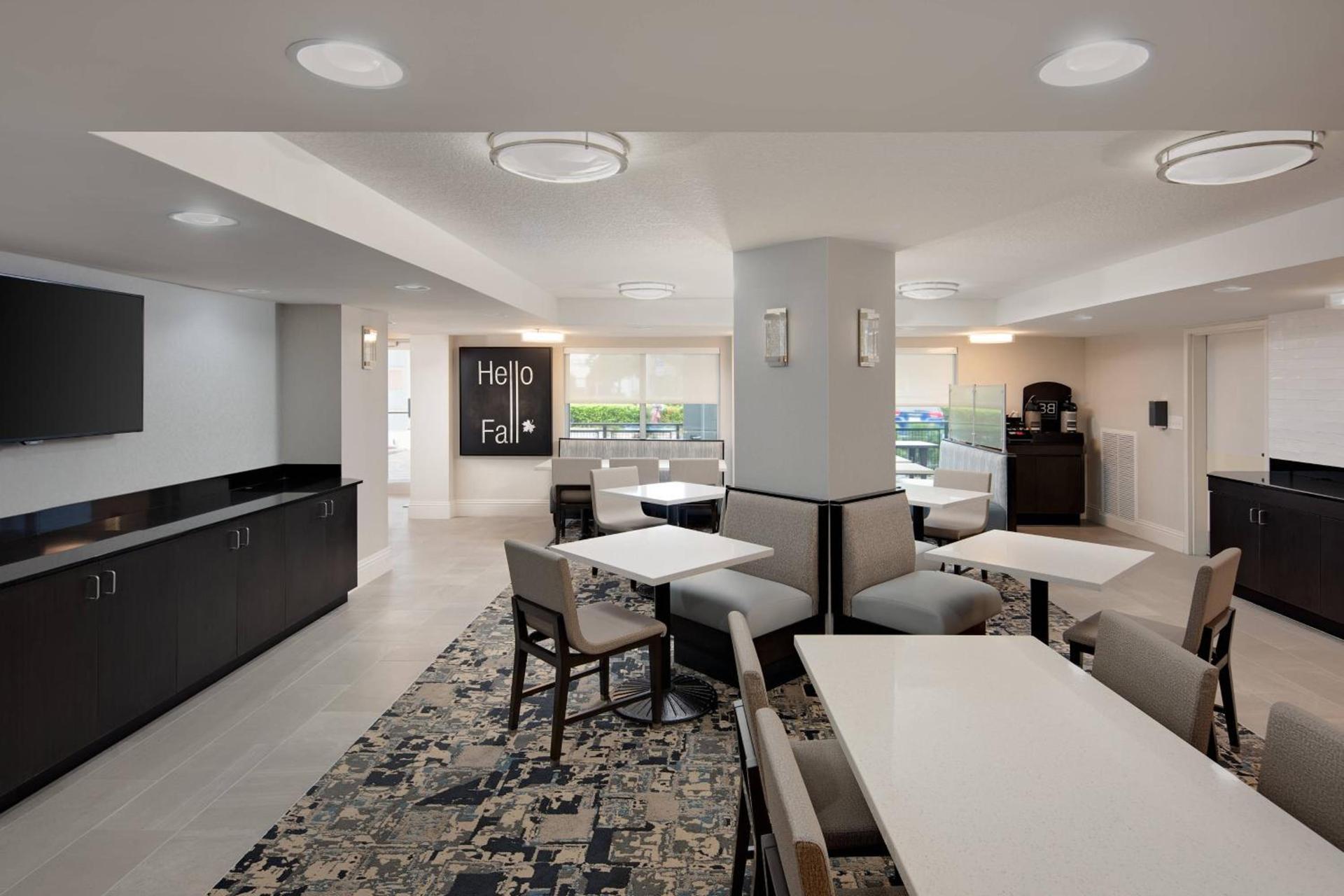 Fairfield Inn and Suites by Marriott Palm Beach photo 11