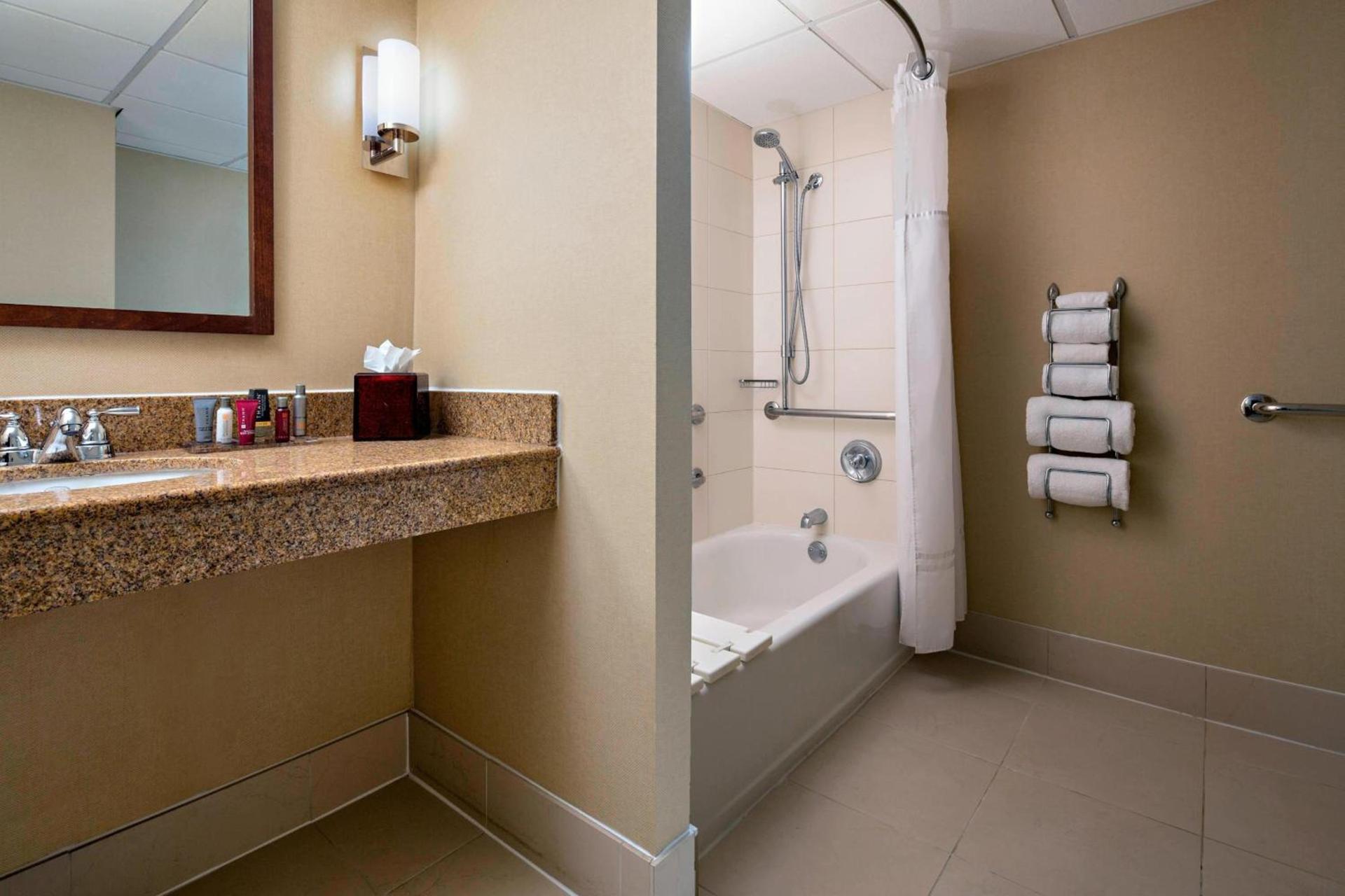 Houston Marriott Uptown by the Galleria photo 19