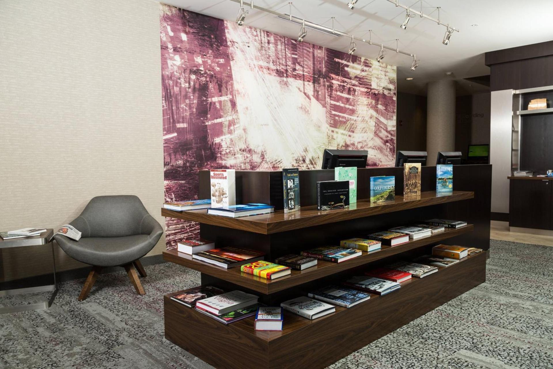 Courtyard by Marriott Morgantown photo 11