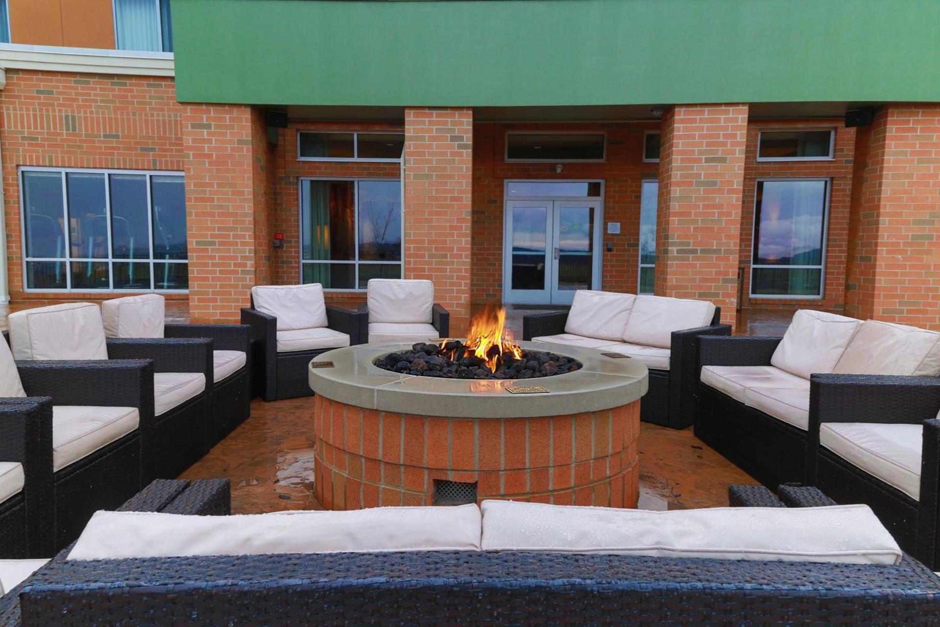 Courtyard by Marriott Morgantown photo 14