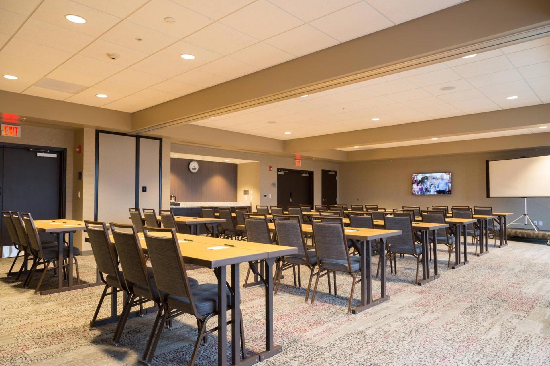 Courtyard by Marriott Morgantown photo 24