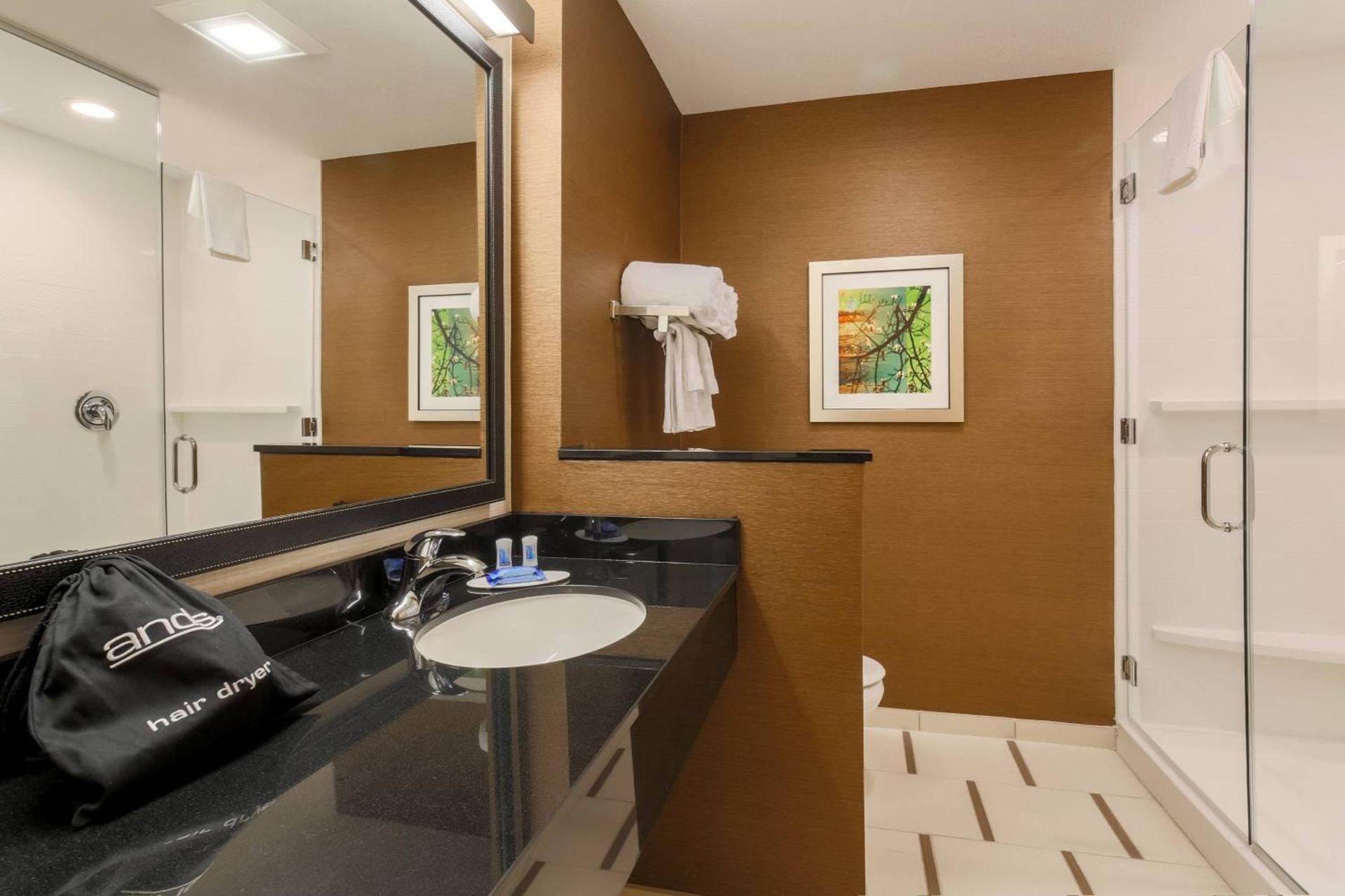 Fairfield Inn & Suites by Marriott Cotulla photo 15