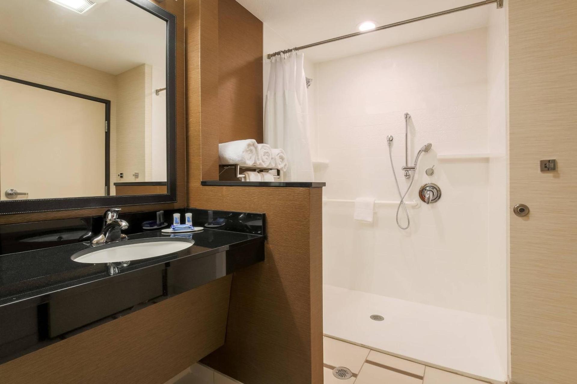 Fairfield Inn & Suites by Marriott Cotulla photo 16