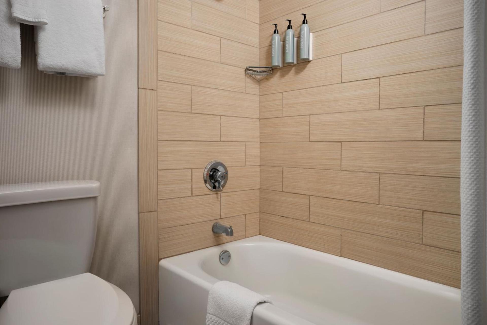 Courtyard by Marriott Santa Rosa photo 10