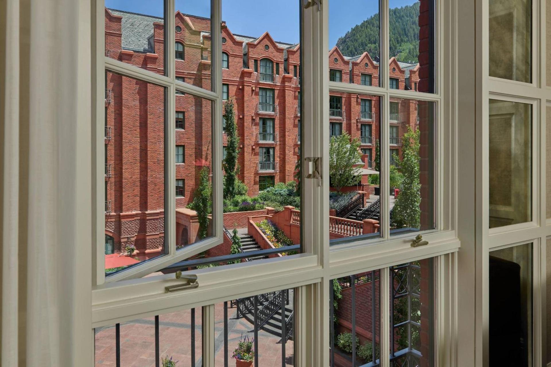 St. Regis Aspen Resort photo 43