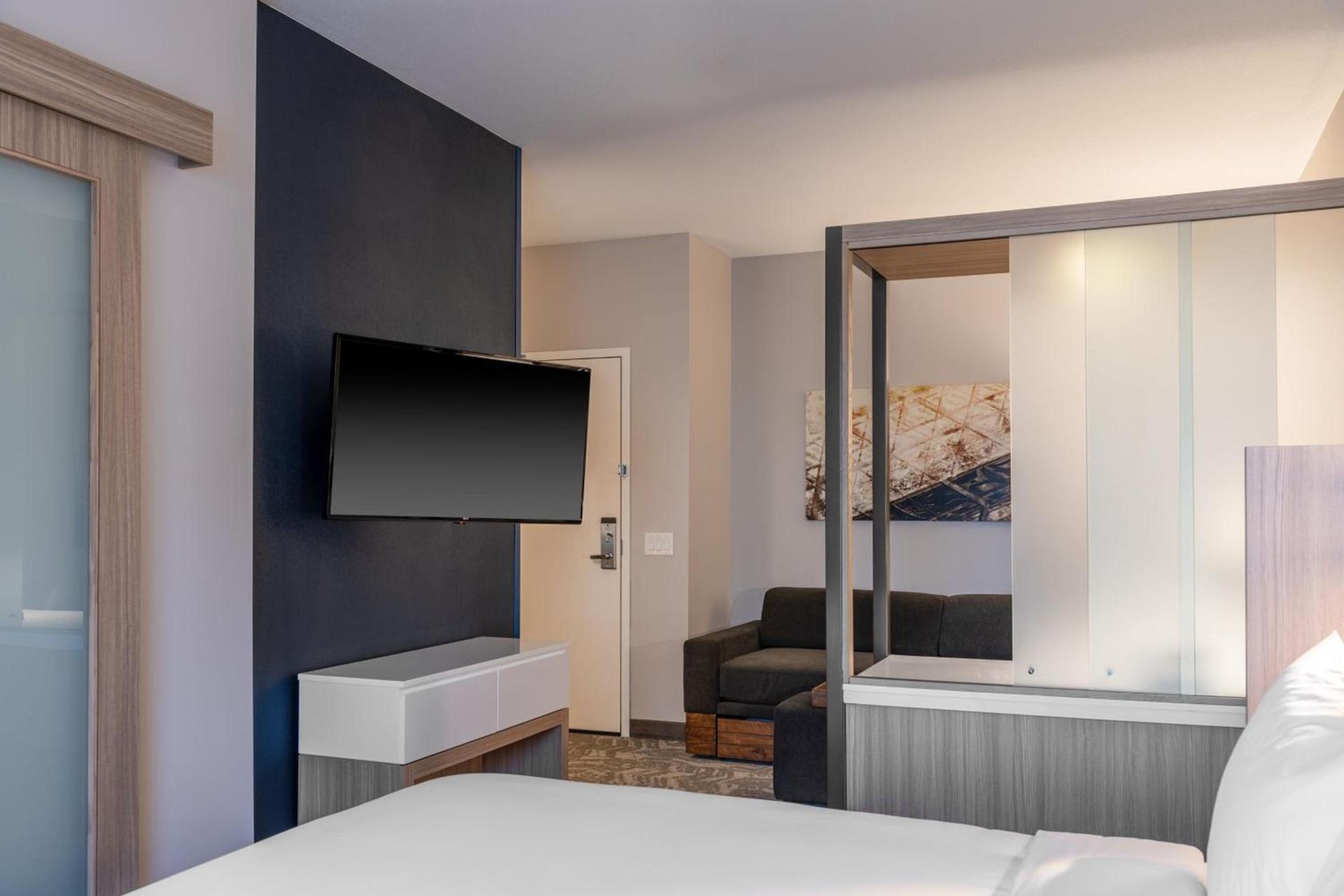 SpringHill Suites by Marriott Overland Park Leawood photo 13