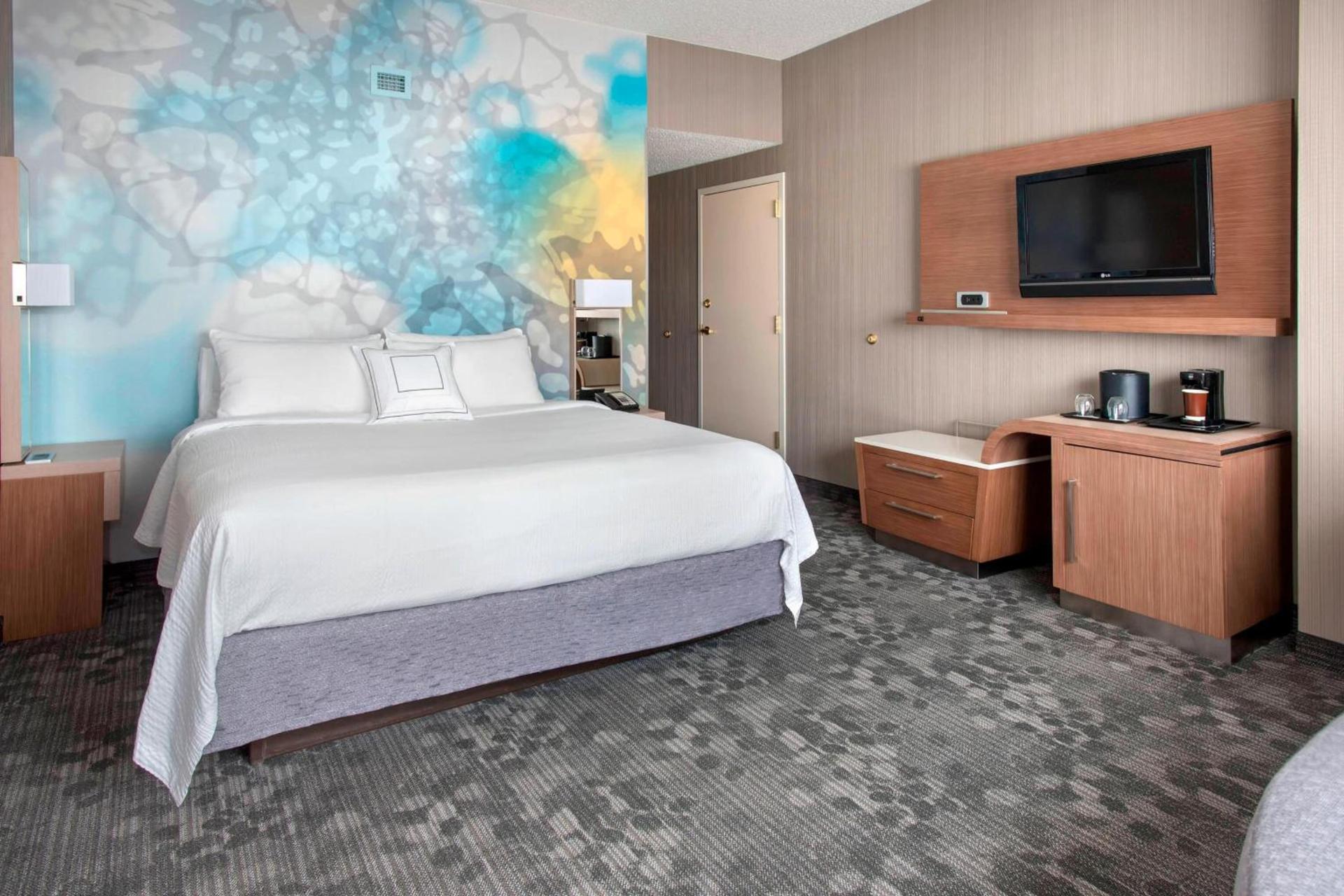 Courtyard by Marriott Newark Elizabeth photo 7
