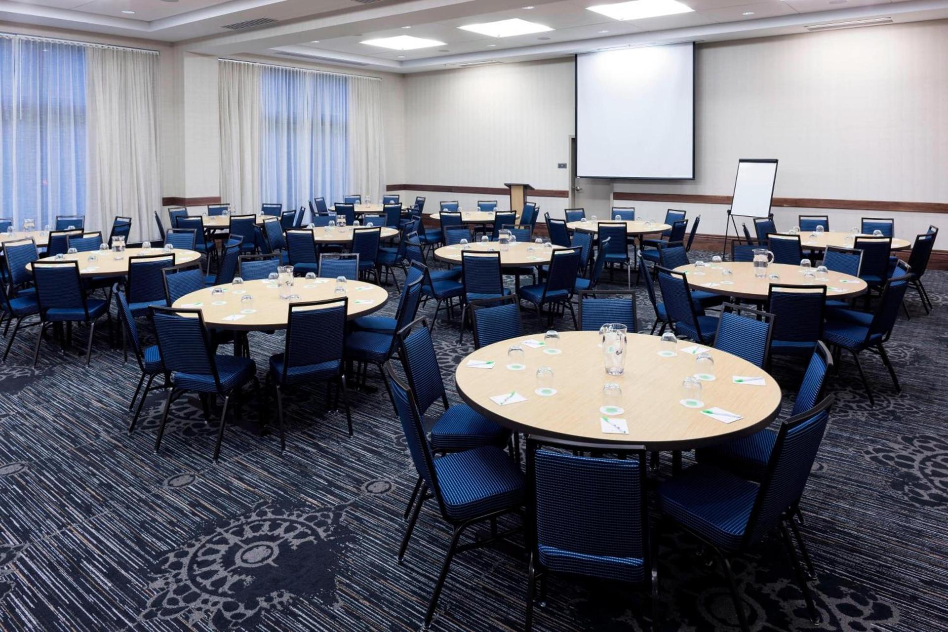 Courtyard by Marriott Richmond Downtown photo 25