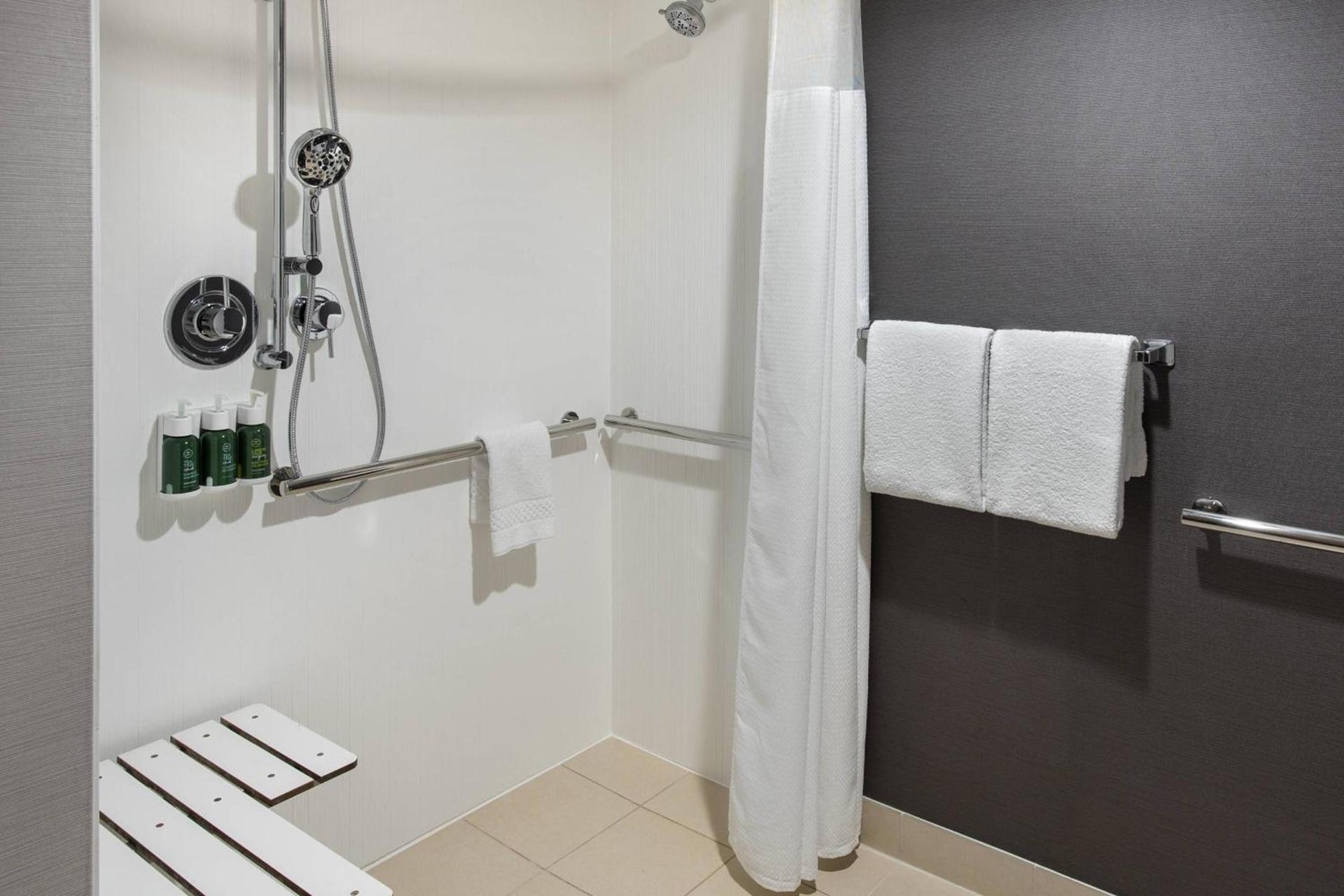 Courtyard by Marriott Poughkeepsie photo 10