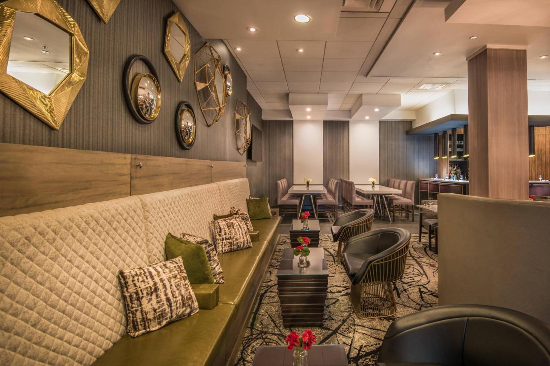 Courtyard by Marriott Bethesda Chevy Chase photo 16
