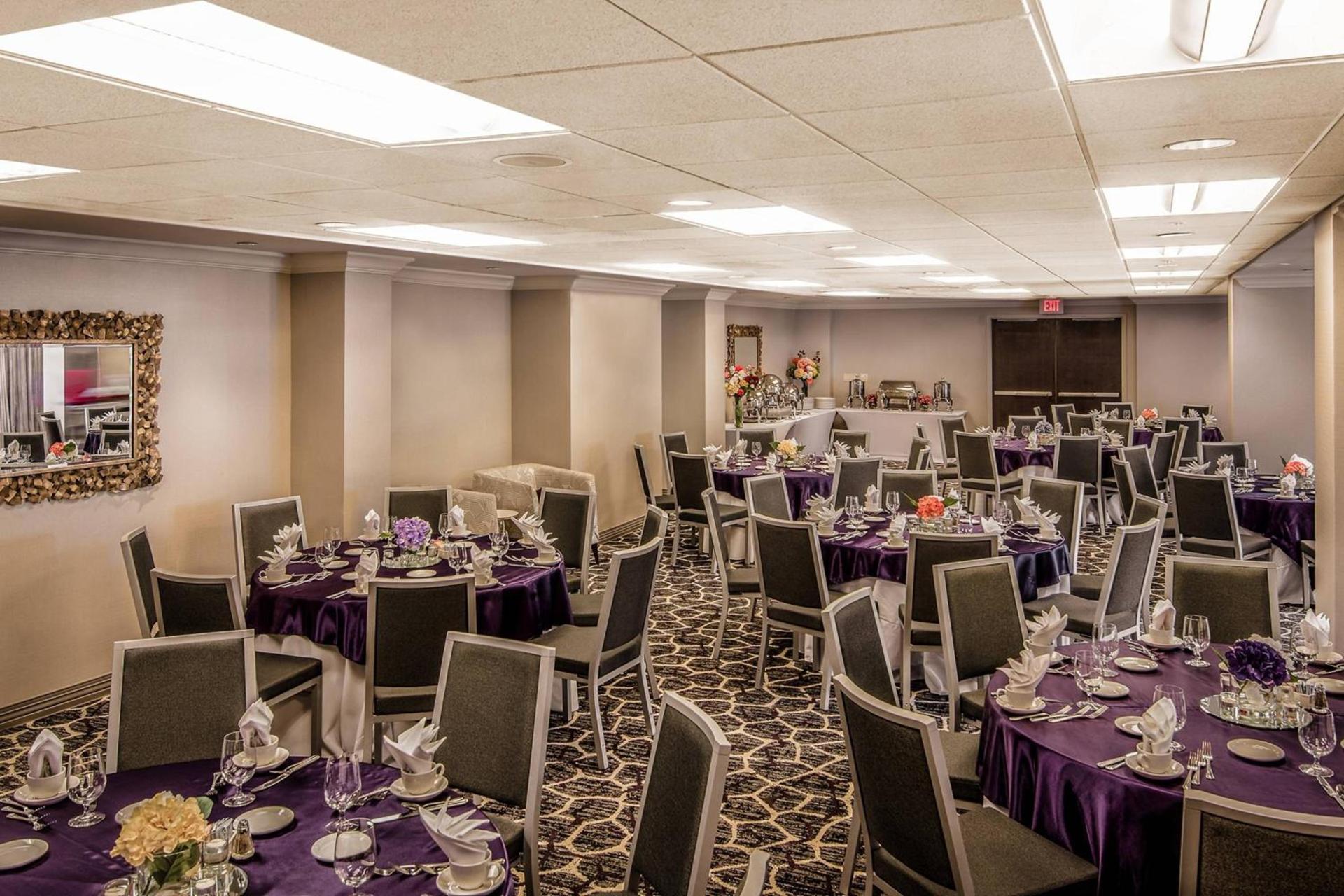 Courtyard by Marriott Bethesda Chevy Chase photo 23