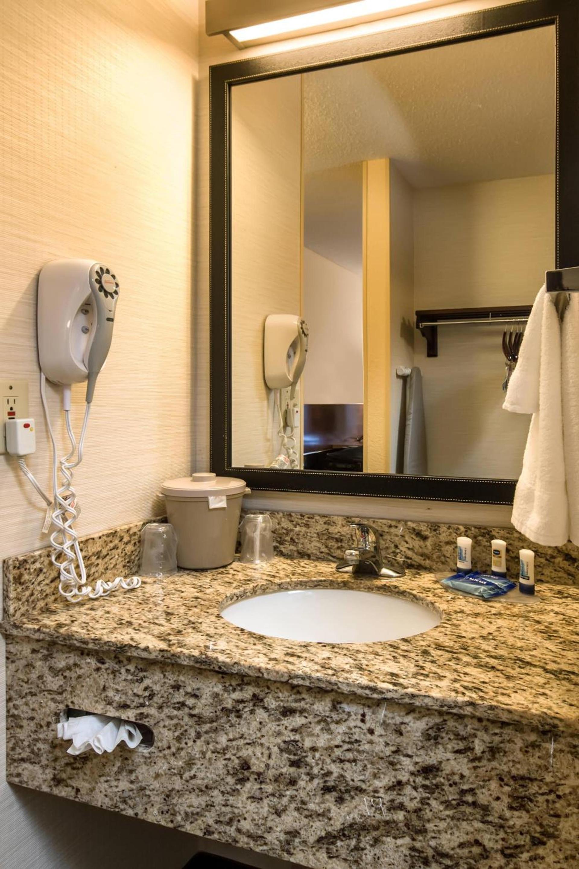 Fairfield Inn & Suites Jacksonville Airport photo 13