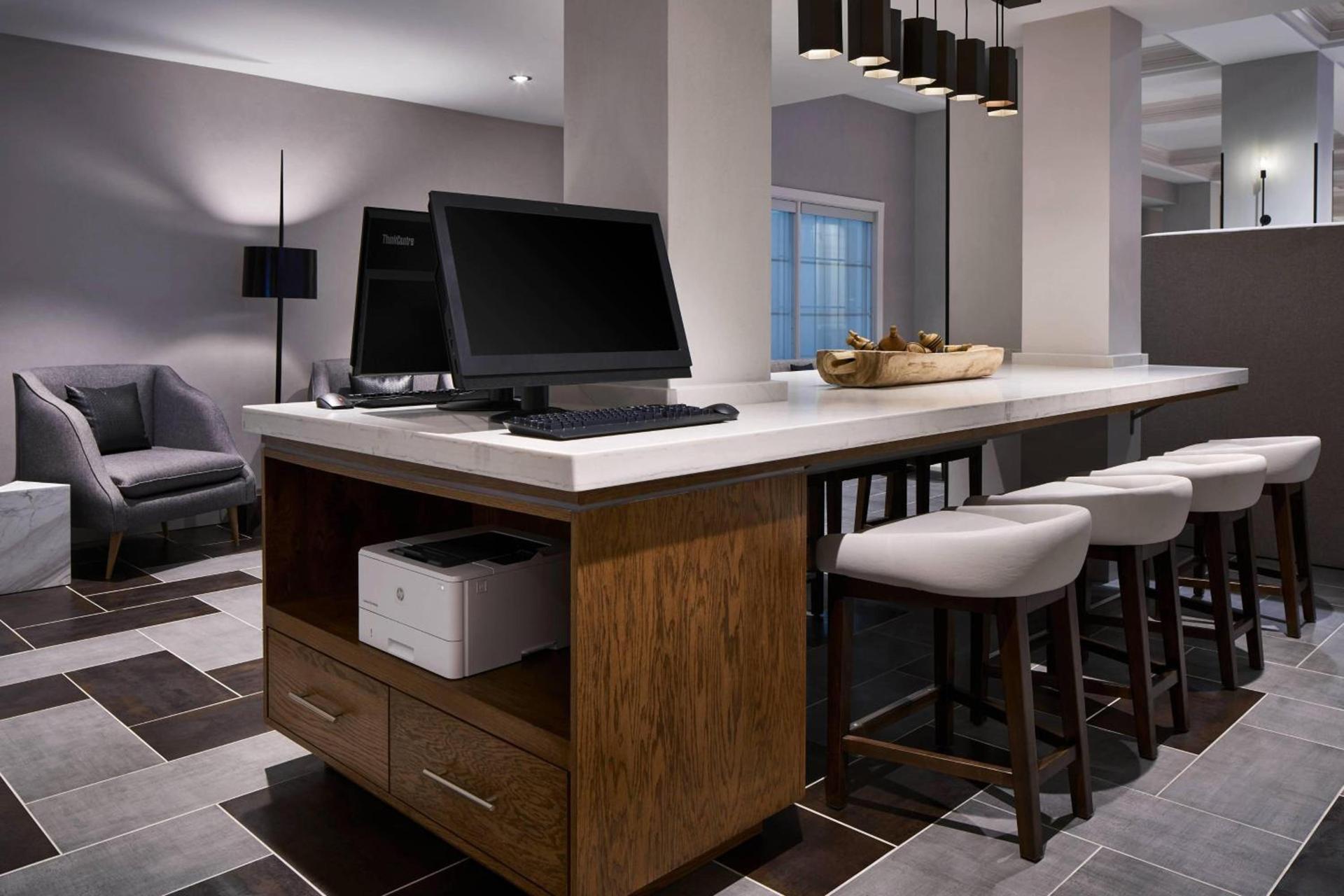 Delta Hotels by Marriott Norfolk Airport photo 14