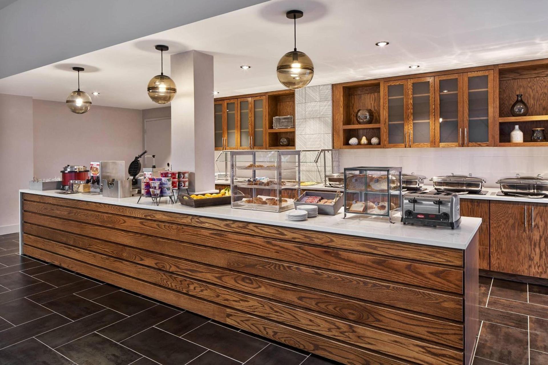 Delta Hotels by Marriott Norfolk Airport photo 17