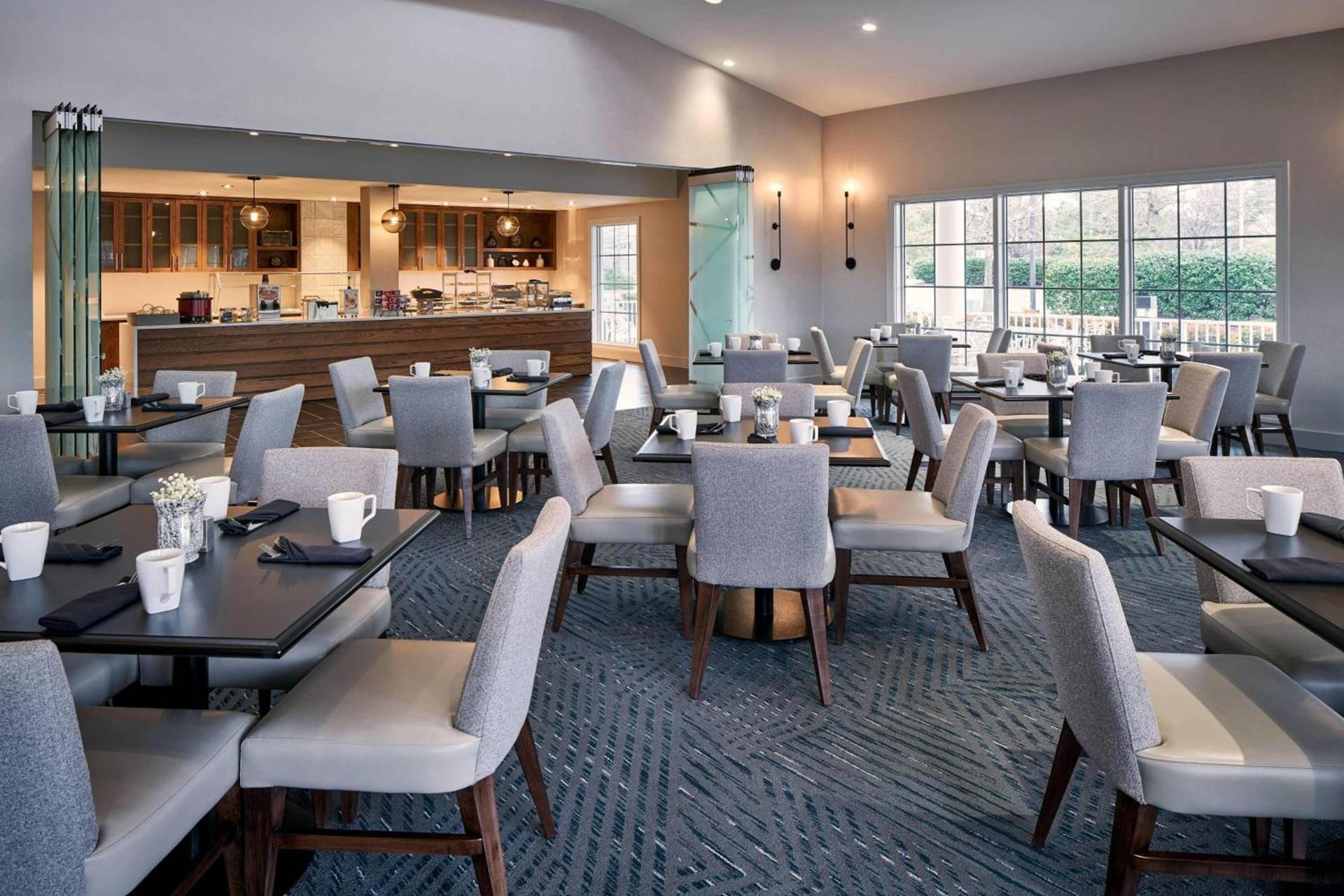 Delta Hotels by Marriott Norfolk Airport photo 18