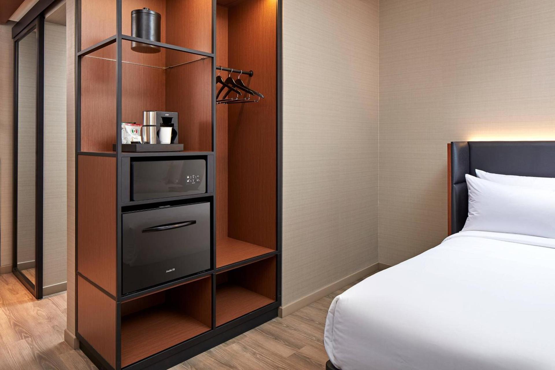 AC Hotel by Marriott San Jose Santa Clara photo 13