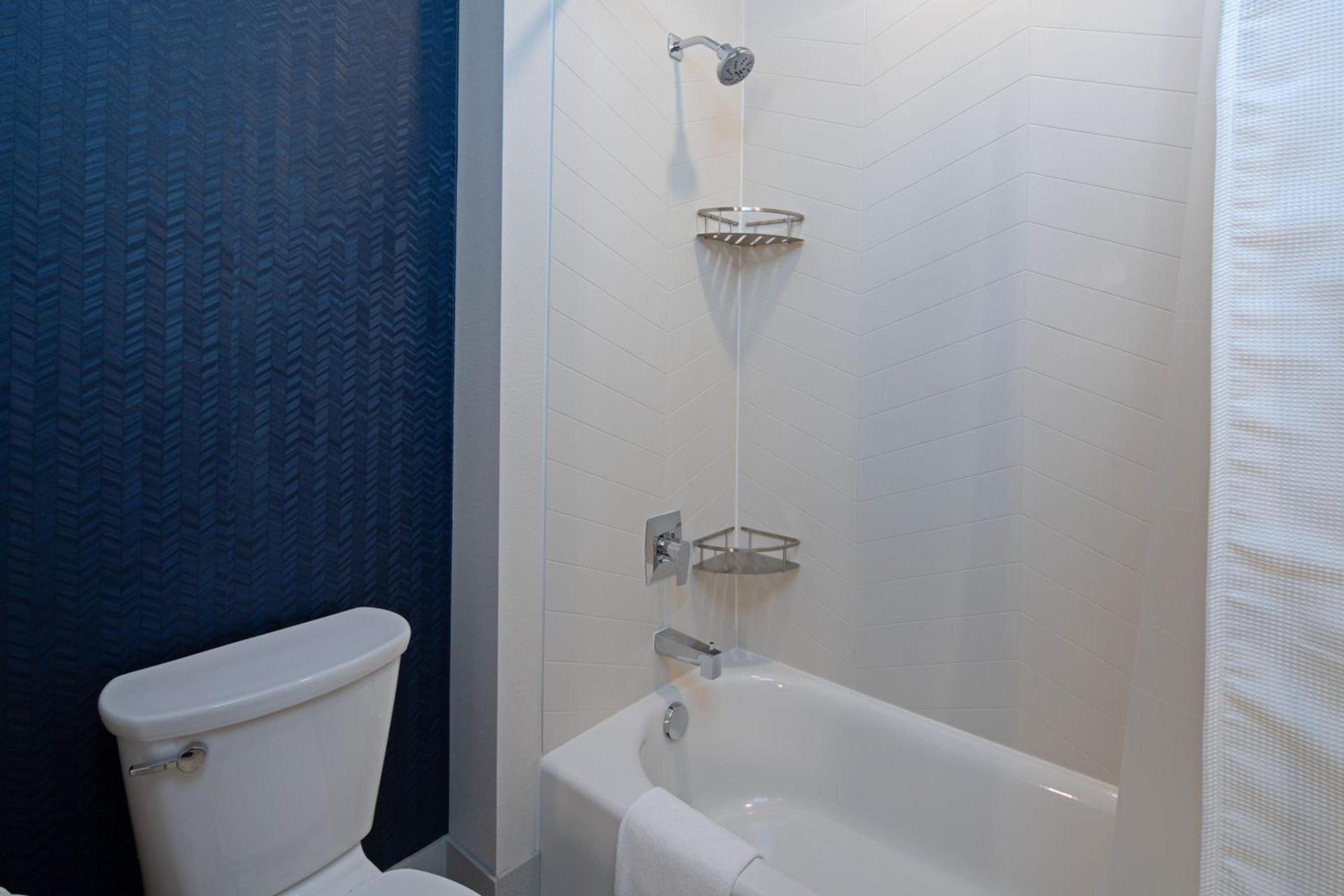 Fairfield by Marriott Inn & Suites Seattle Sea-Tac Airport photo 7