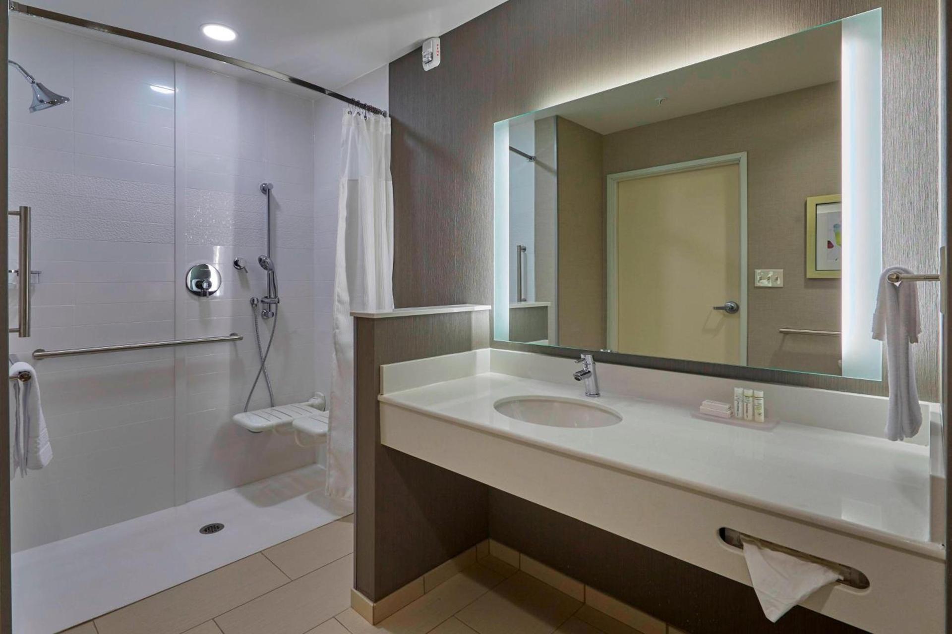 Fairfield Inn & Suites by Marriott Grand Mound Centralia photo 13