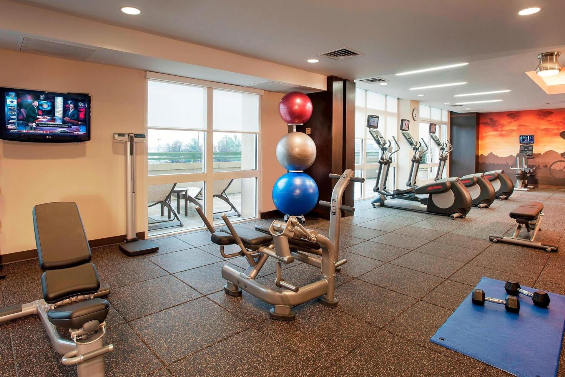 Courtyard by Marriott Tysons McLean photo 21
