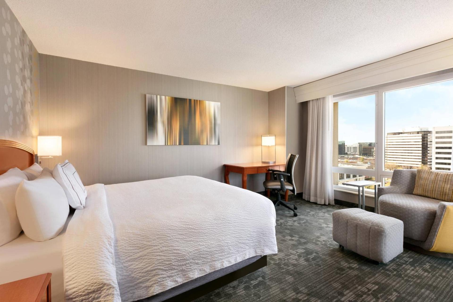 Courtyard by Marriott Tysons McLean photo 31