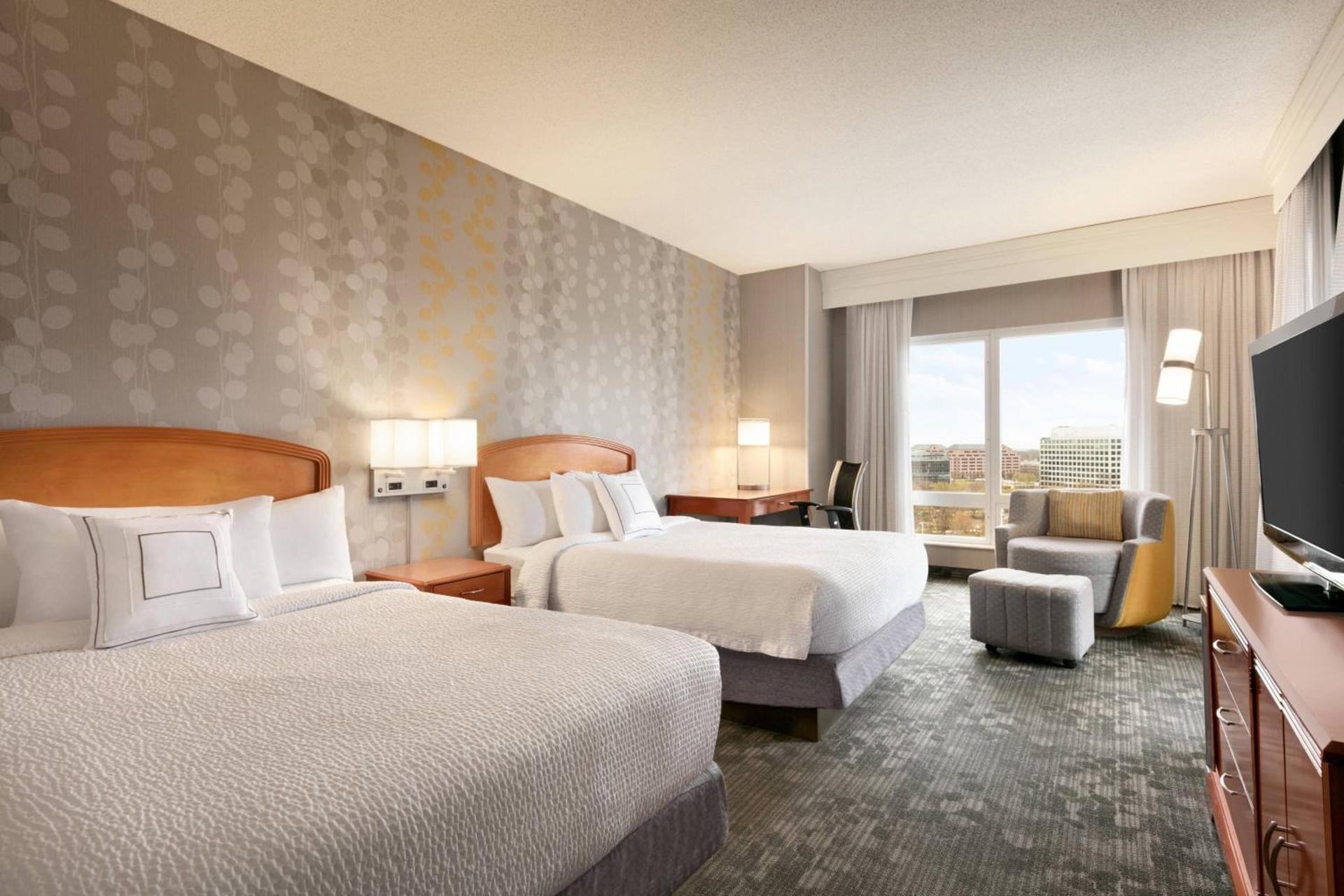 Courtyard by Marriott Tysons McLean photo 4