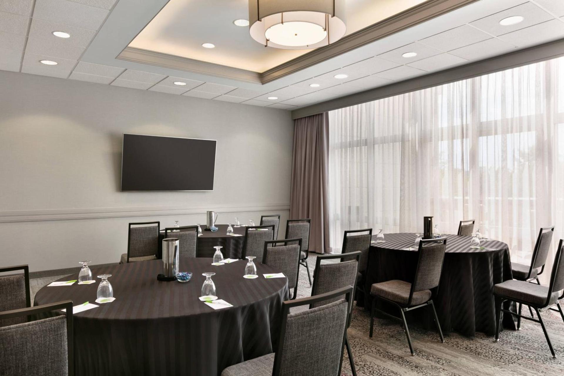 Courtyard by Marriott Tysons McLean photo 25