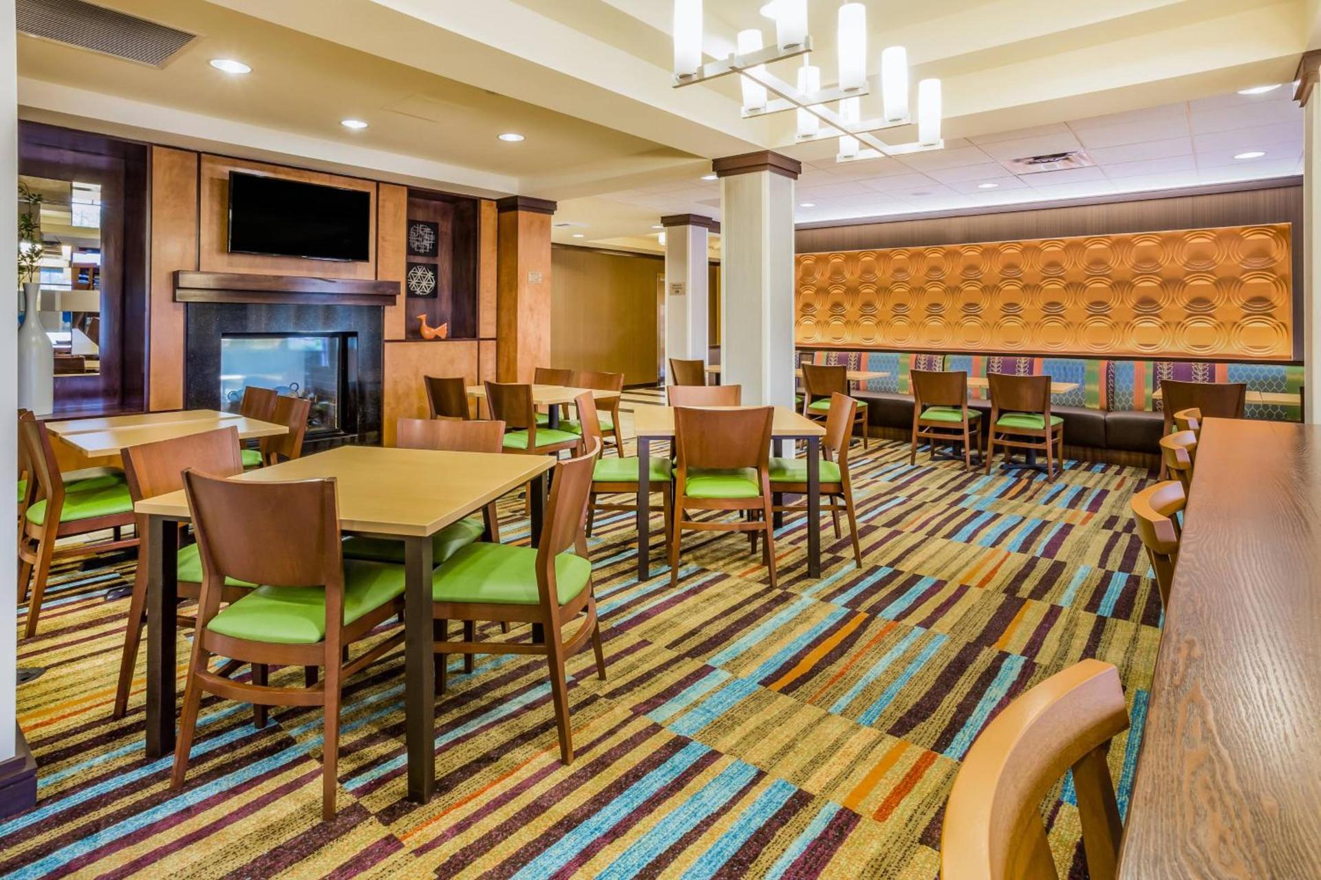 Fairfield Inn and Suites Turlock photo 15