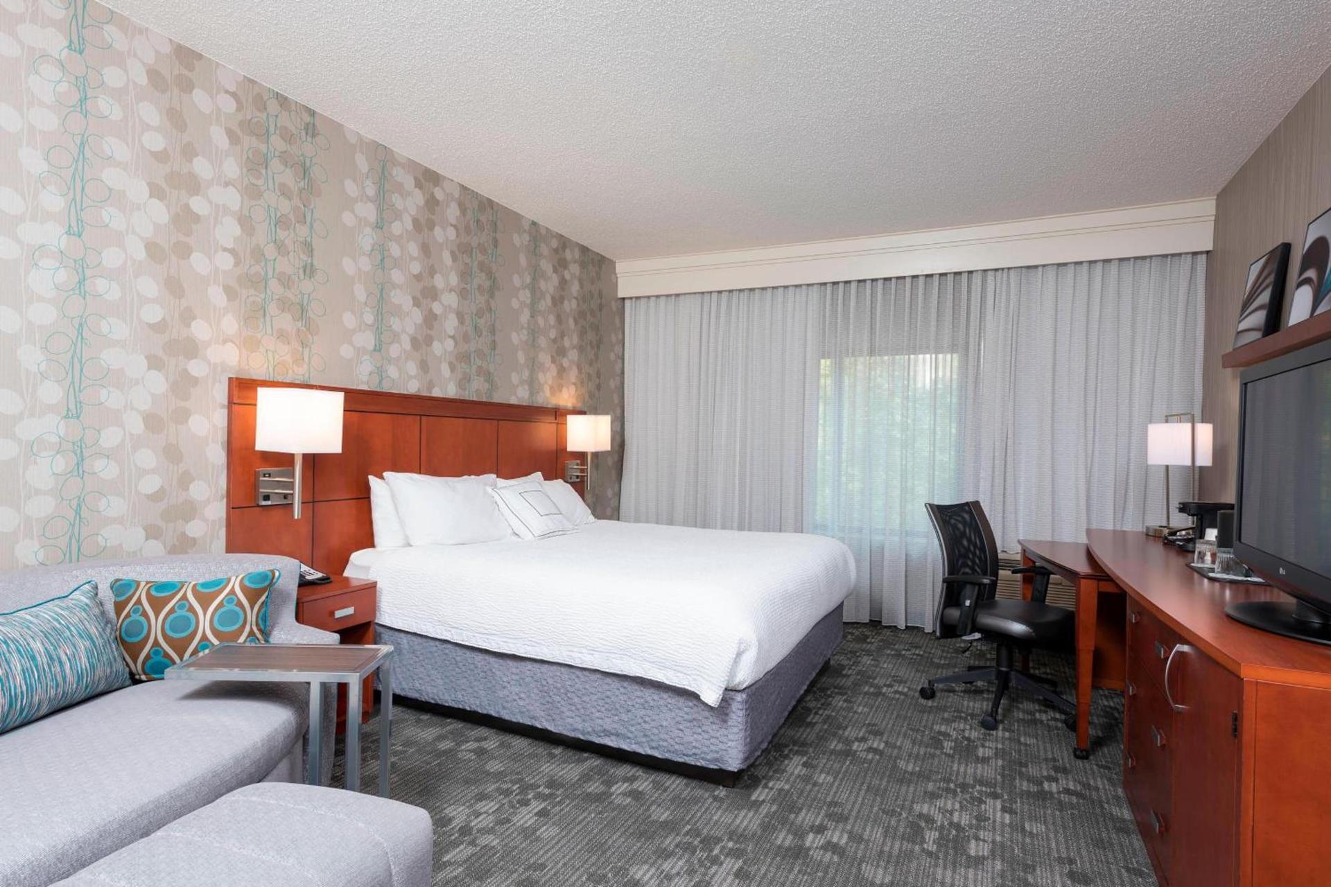 Courtyard by Marriott Traverse City photo 7
