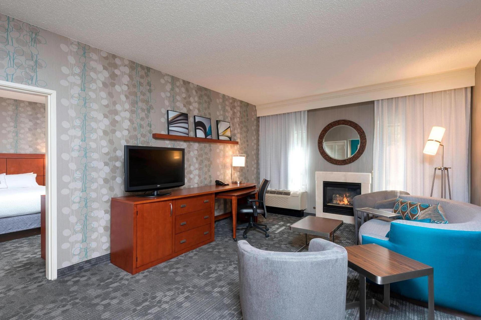 Courtyard by Marriott Traverse City photo 11