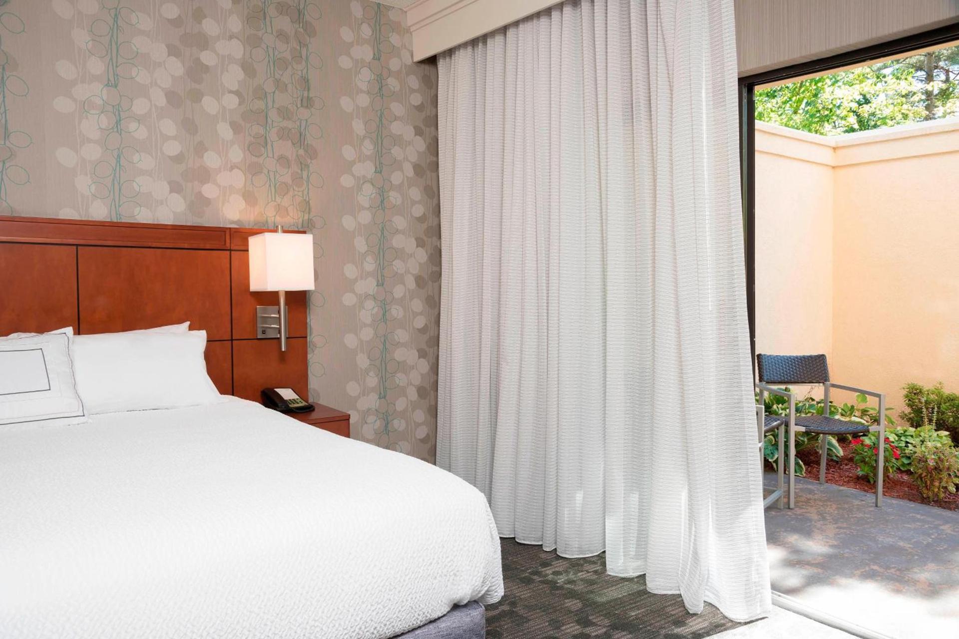 Courtyard by Marriott Traverse City photo 13