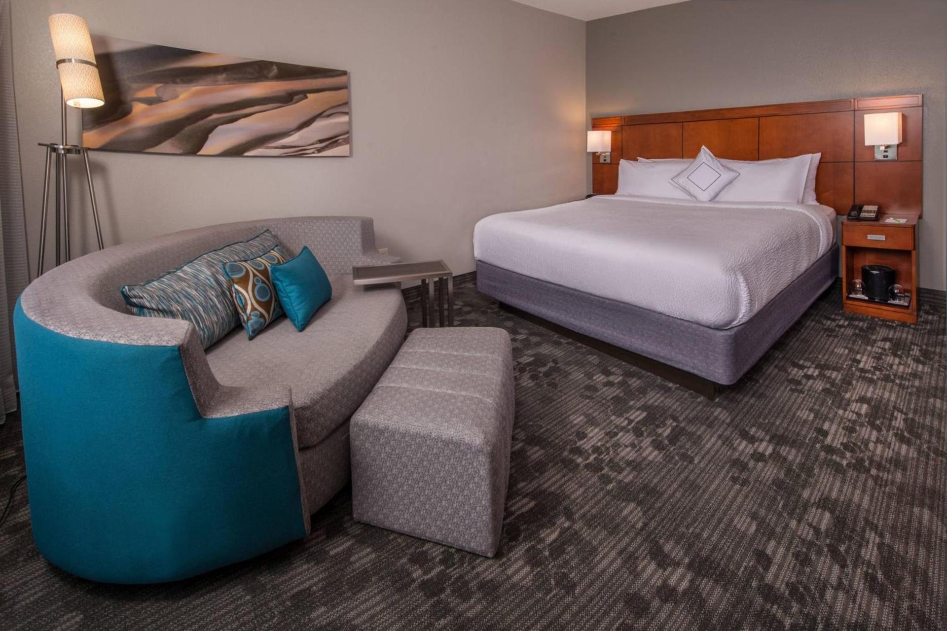 Courtyard by Marriott Dulles Town Center photo 5