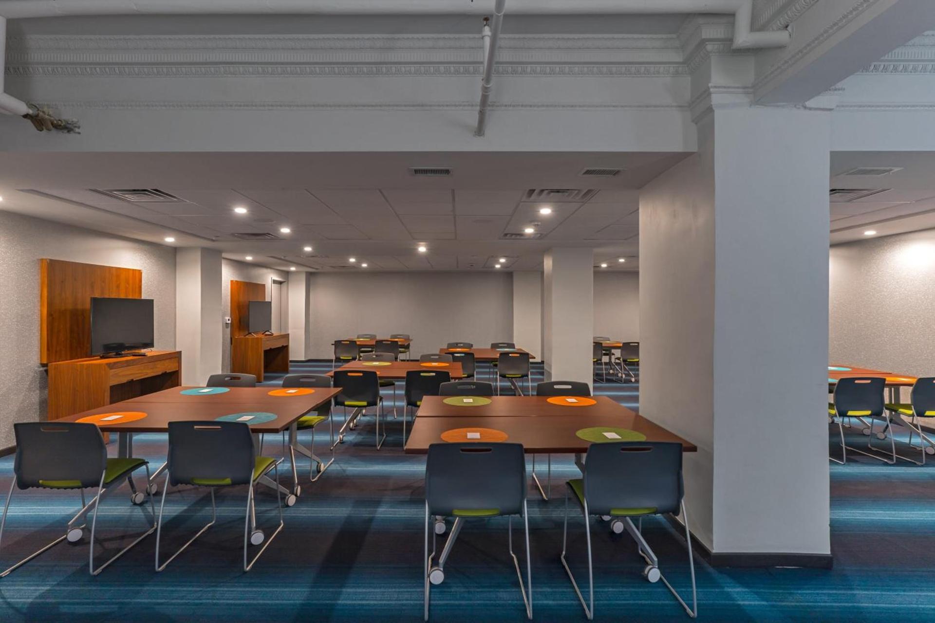 Aloft by Marriott Houston Downtown photo 23