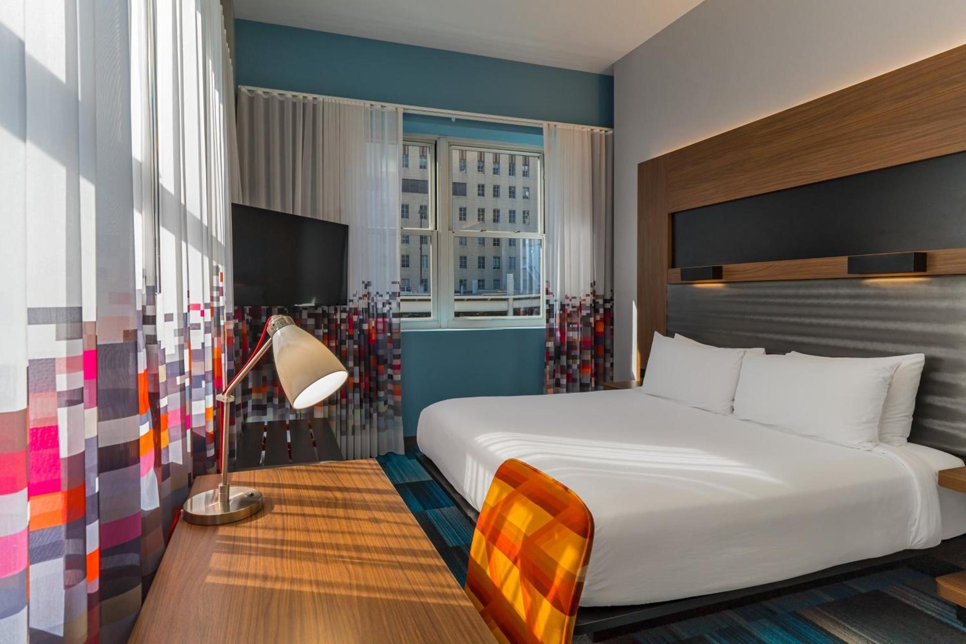 Aloft by Marriott Houston Downtown photo 9