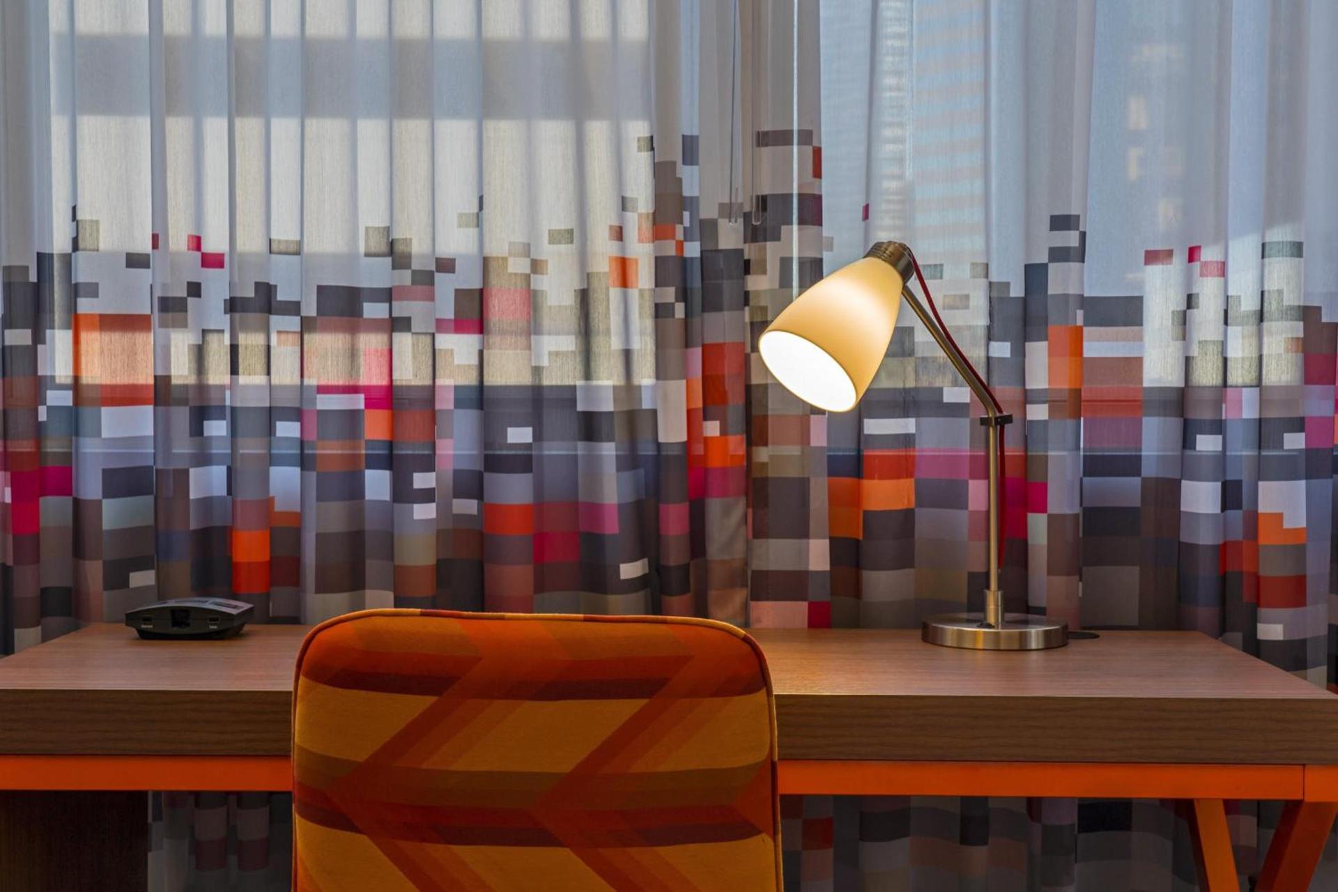 Aloft by Marriott Houston Downtown photo 12