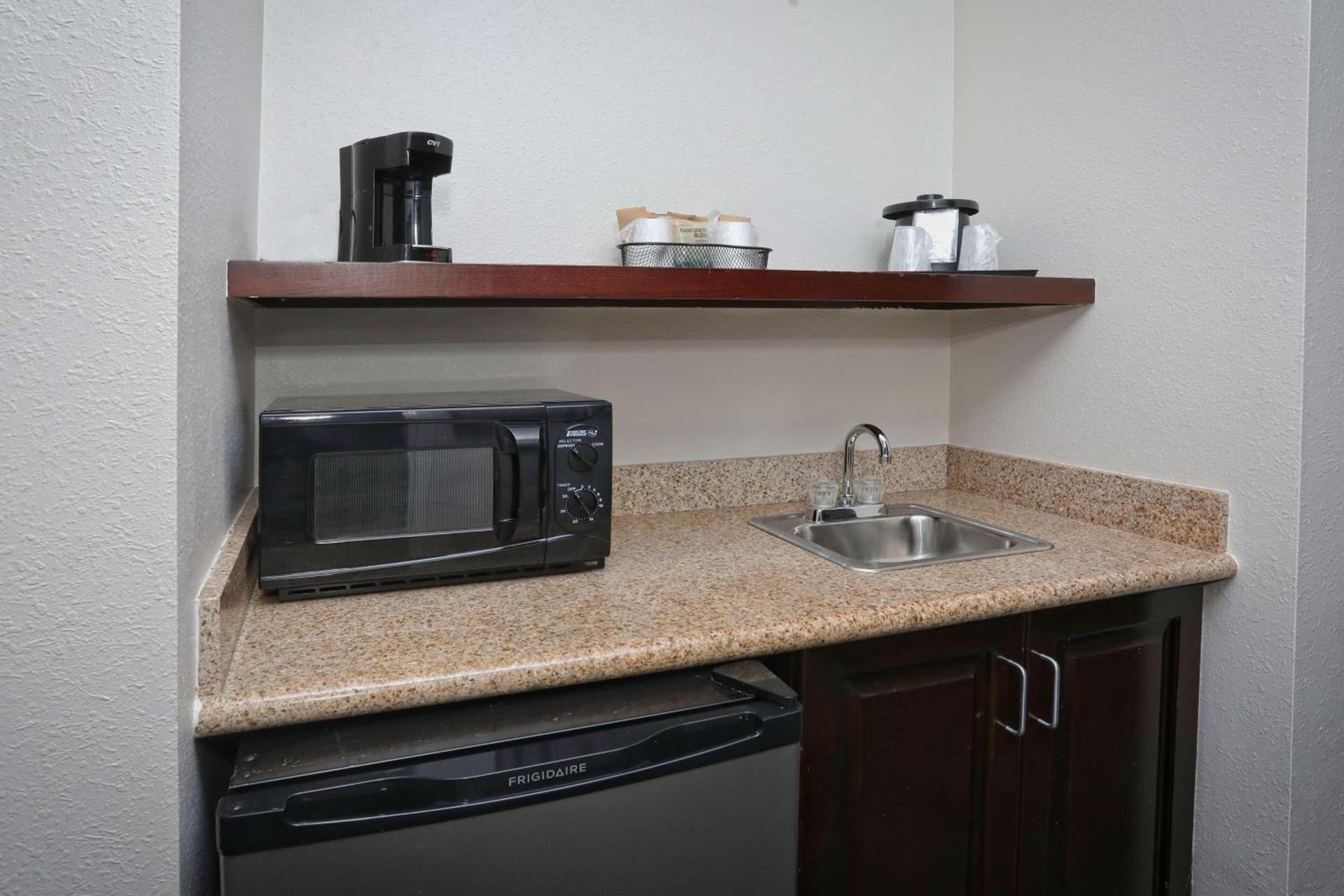 Fairfield Inn & Suites by Marriott Charleston North/Ashley Phosphate photo 17