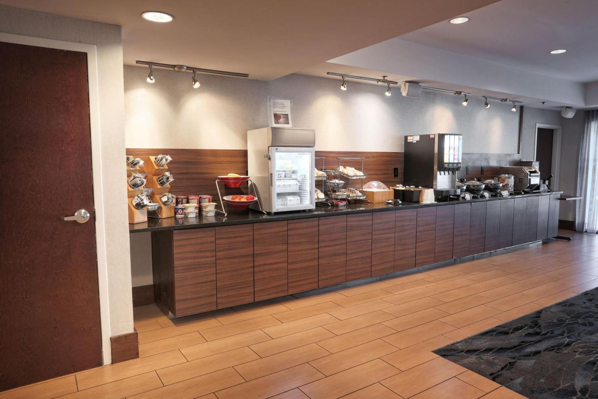 Fairfield Inn & Suites by Marriott Charleston North/Ashley Phosphate photo 24