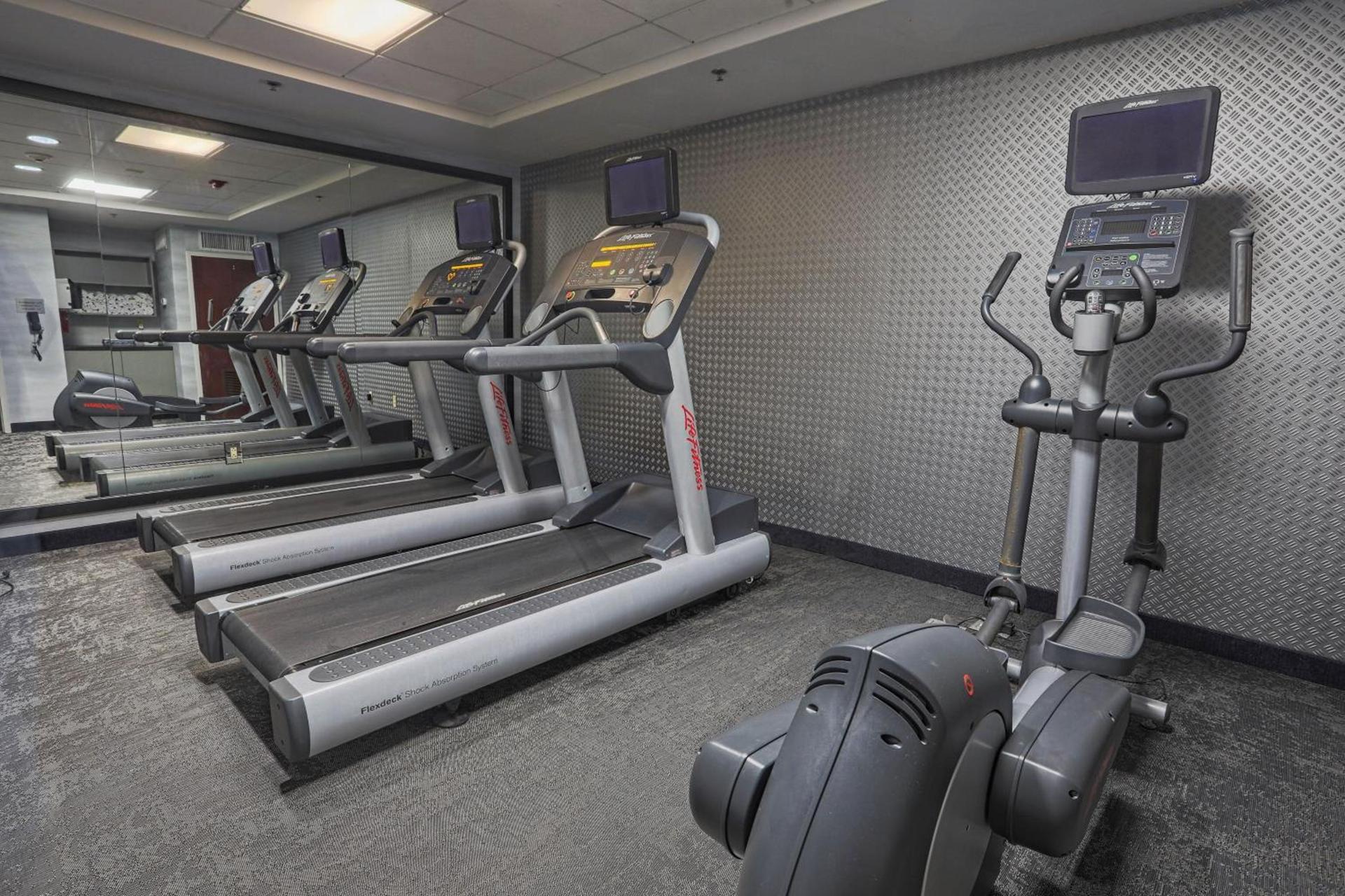 Fairfield Inn & Suites by Marriott Charleston North/Ashley Phosphate photo 28