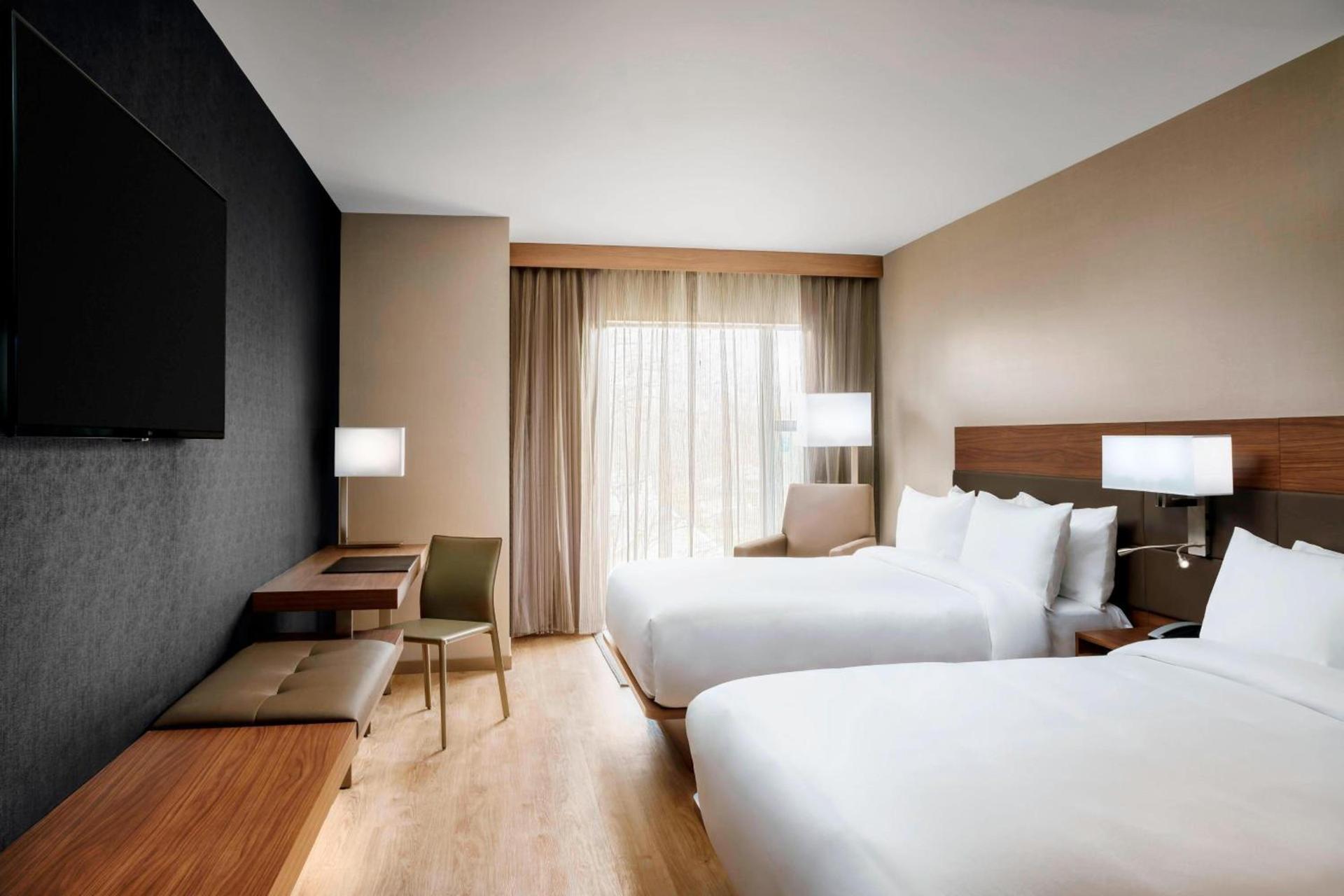 AC Hotel by Marriott Chapel Hill Downtown photo 8