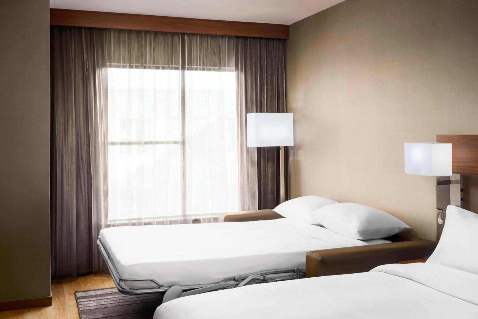 AC Hotel by Marriott Chapel Hill Downtown photo 12