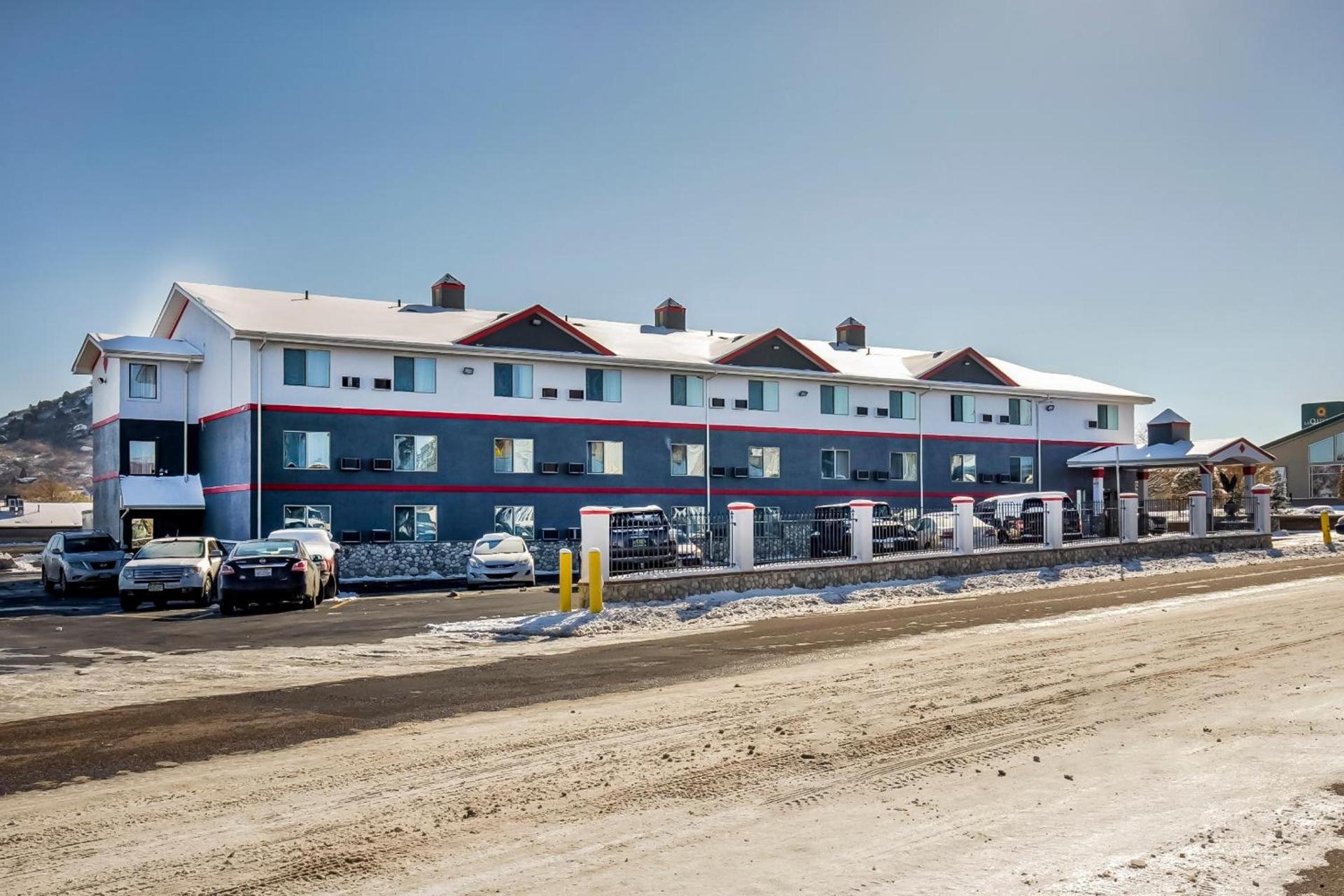 OYO Hotel Castle Rock CO Downtown photo 30